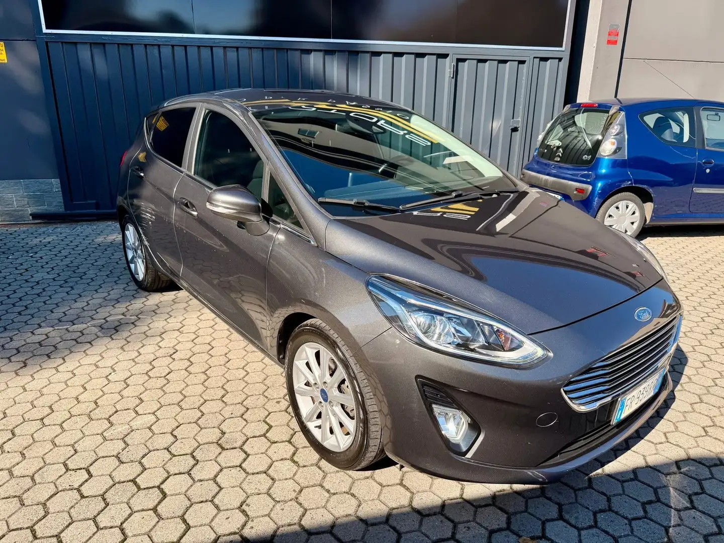 Ford Fiesta Fiesta VII 2017 5p 5p 1.0 ecoboost Titanium s Grijs - 1