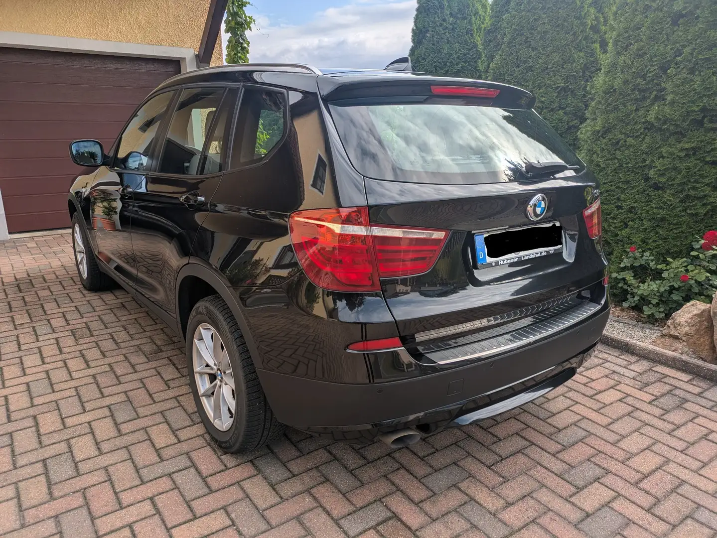 BMW X3 xDrive 20 d Schwarz - 2