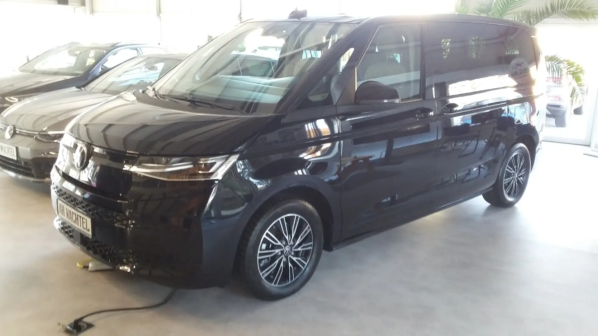Volkswagen T7 Multivan T7 Multivan (ST) eHybrid IQLight AHZV Standheizung Noir - 1