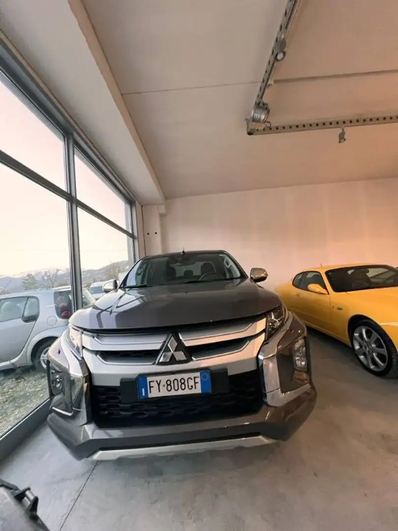 Mitsubishi L200 Cl.cab 2.3d Inform 4wd 150cv - 1