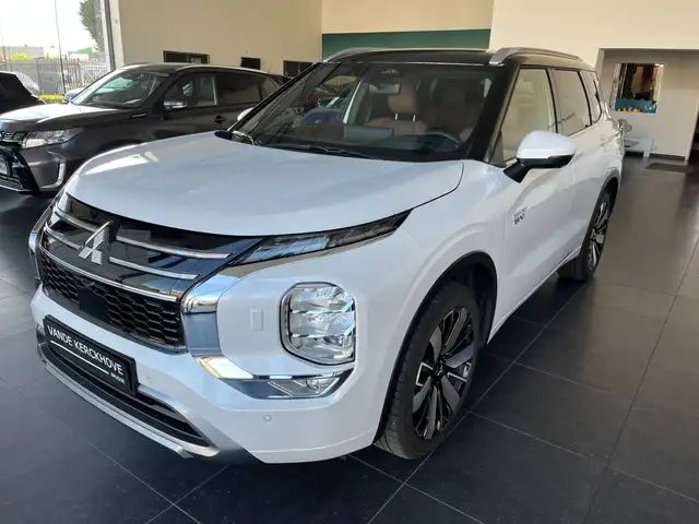 Mitsubishi Outlander Outlander PHEV 2.4i 4WD INSTYLE+*NAVI*MASSAGE ZETELS*