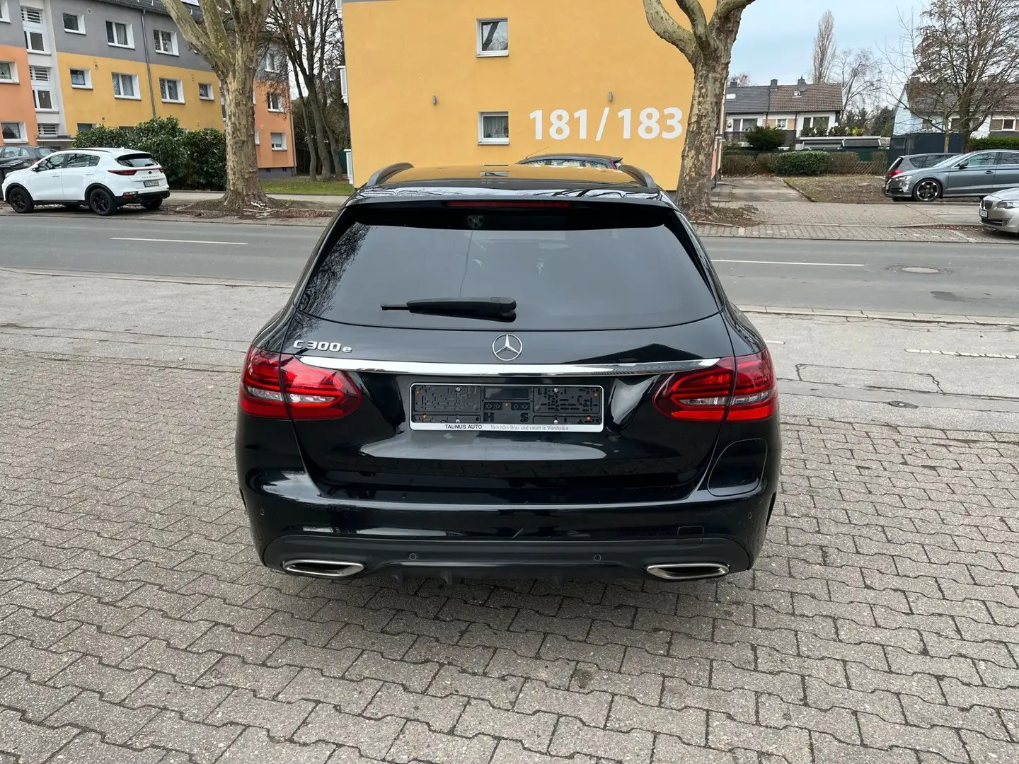 Mercedes-Benz C 300 T e *WIDESCREEN*SHZ*NIGHT*AMG*1 HAND* Noir - 2
