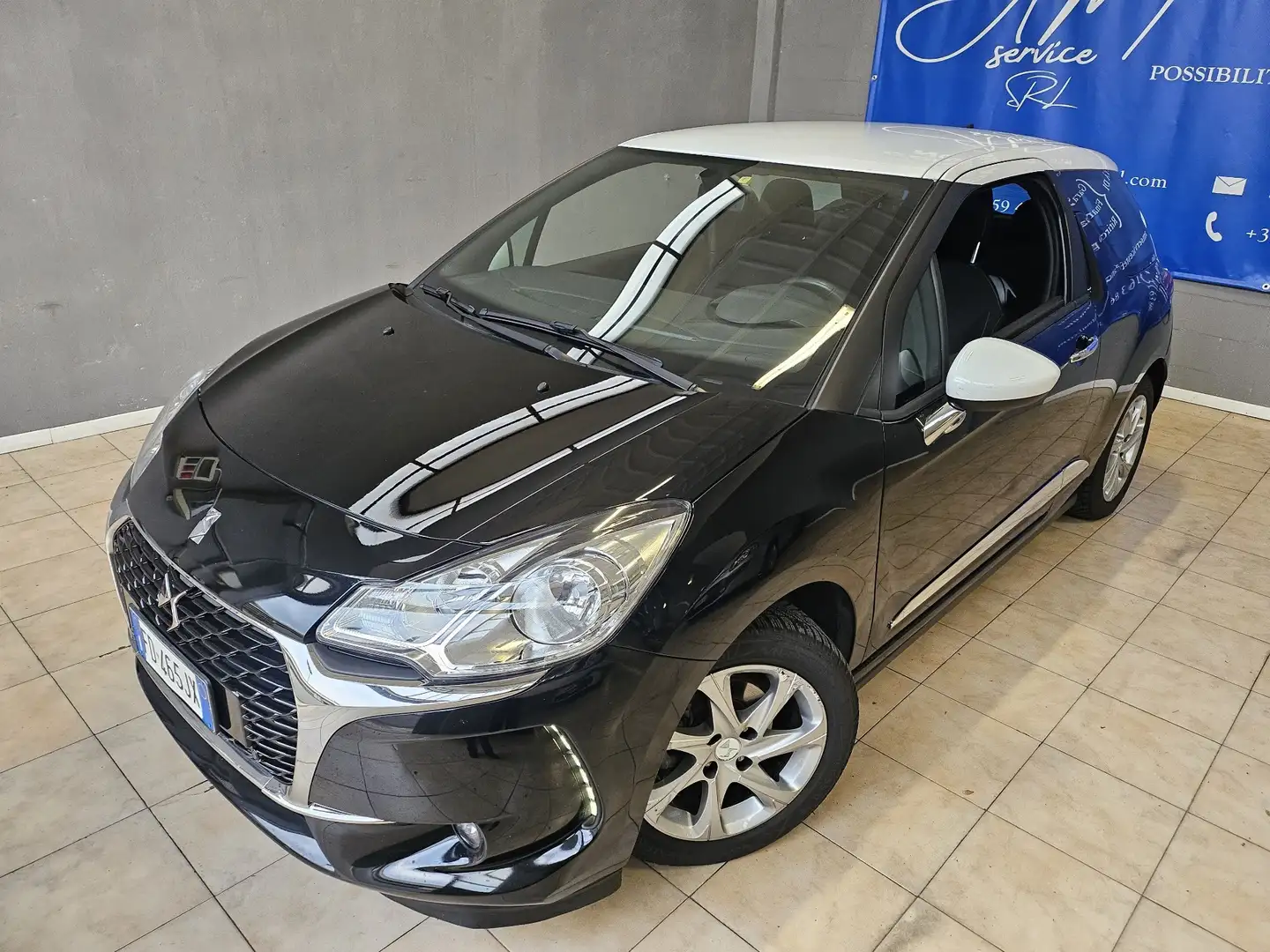 DS Automobiles DS 3 DS3 1.2 BENZ Chic 82cv Blau - 1