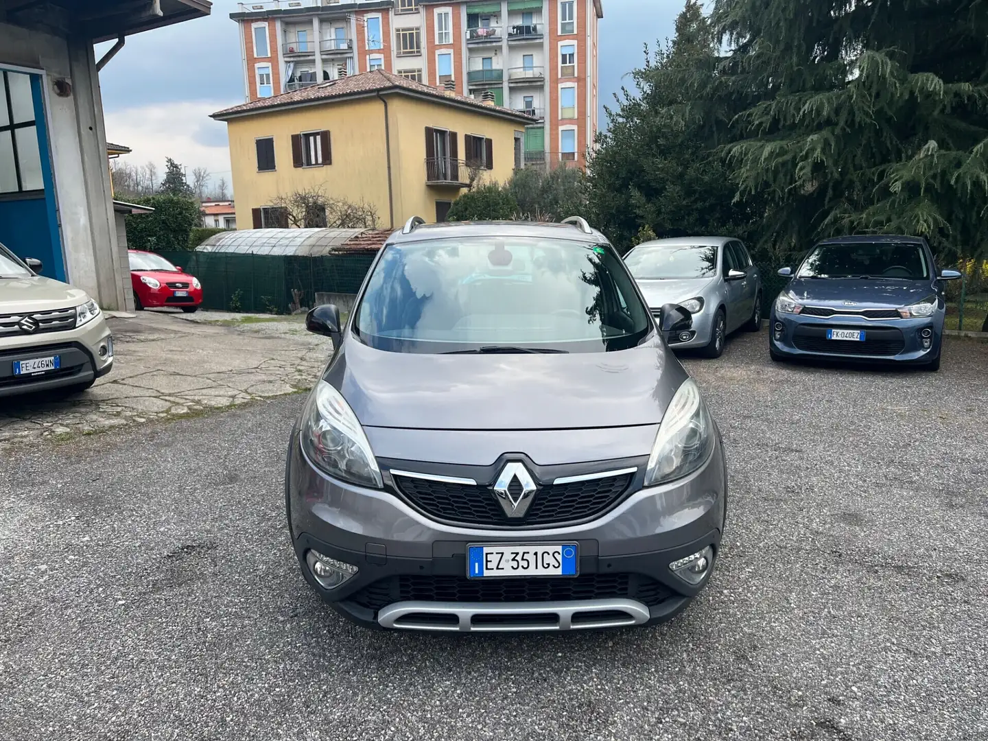 Renault Scenic Cross 1.5 dCi 110CV Energy*NEOPATENTATI Grigio - 2