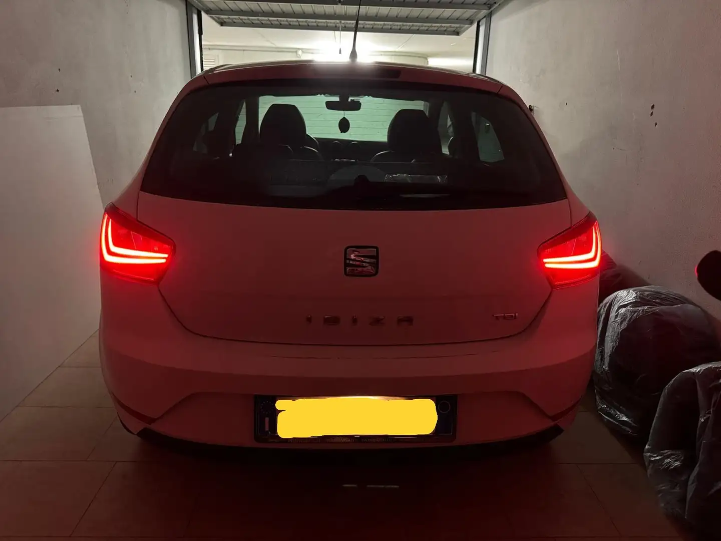 SEAT Ibiza Ibiza 2016 Berlina 5p 1.4 tdi cr Connect 75cv Alb - 2