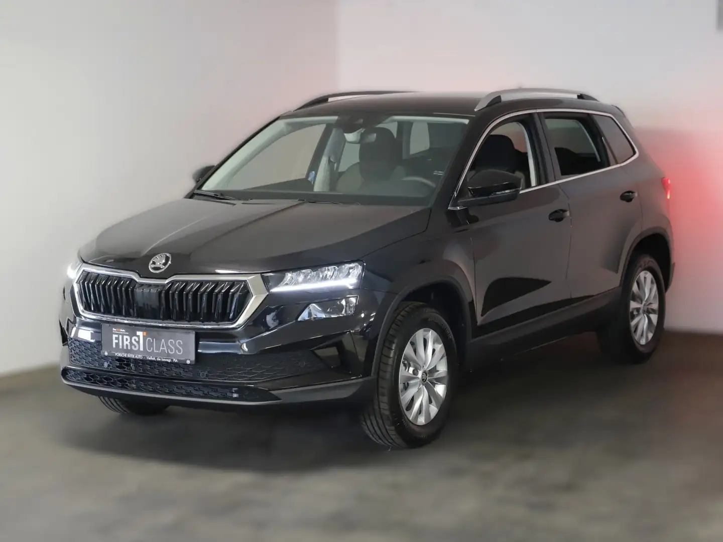 Skoda Karoq Selection TSI Schwarz - 1