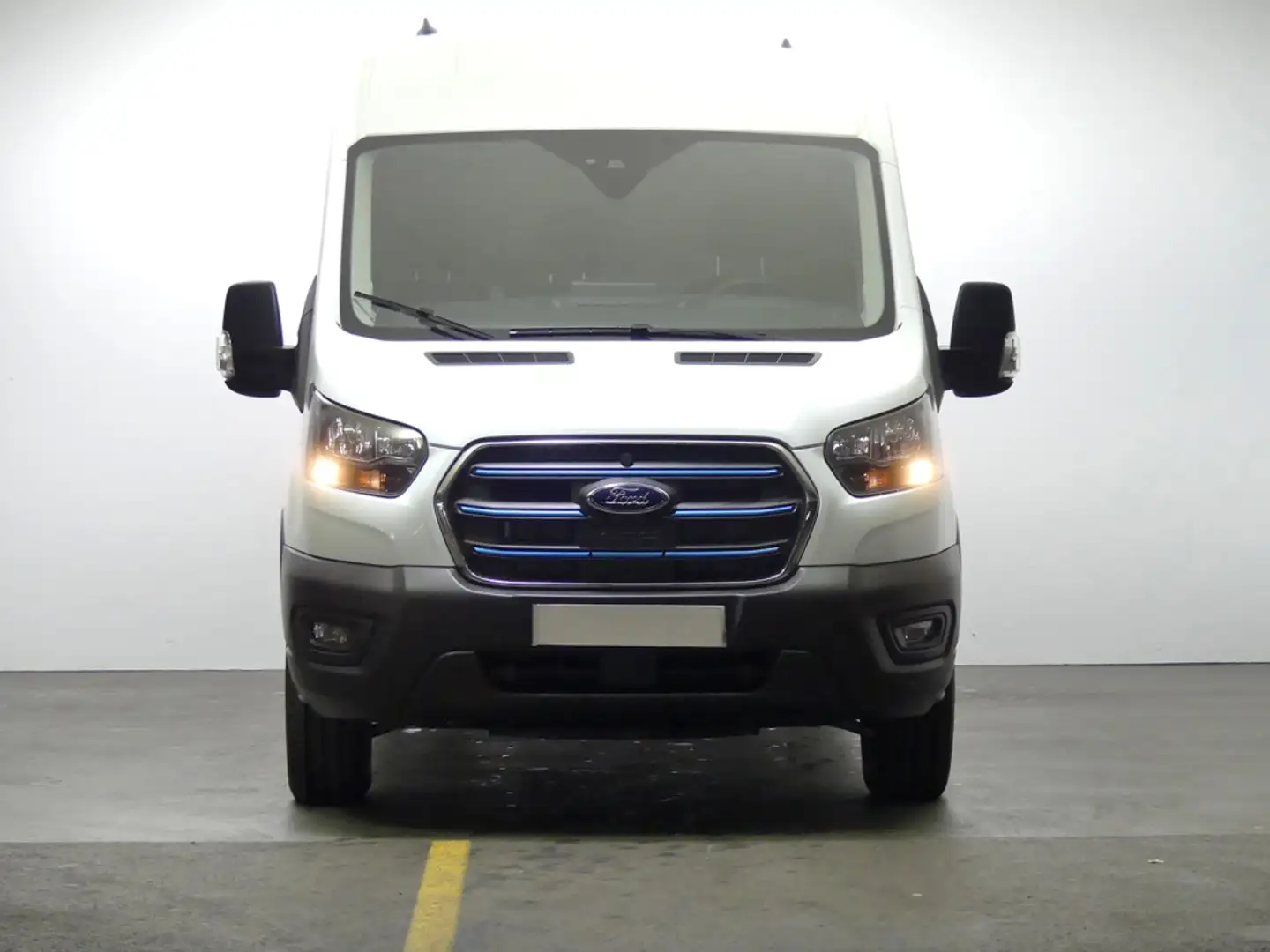Ford Transit BEV 68KWH 269PS 350 L2 TREND RWD 269CV 4P Blanco - 2