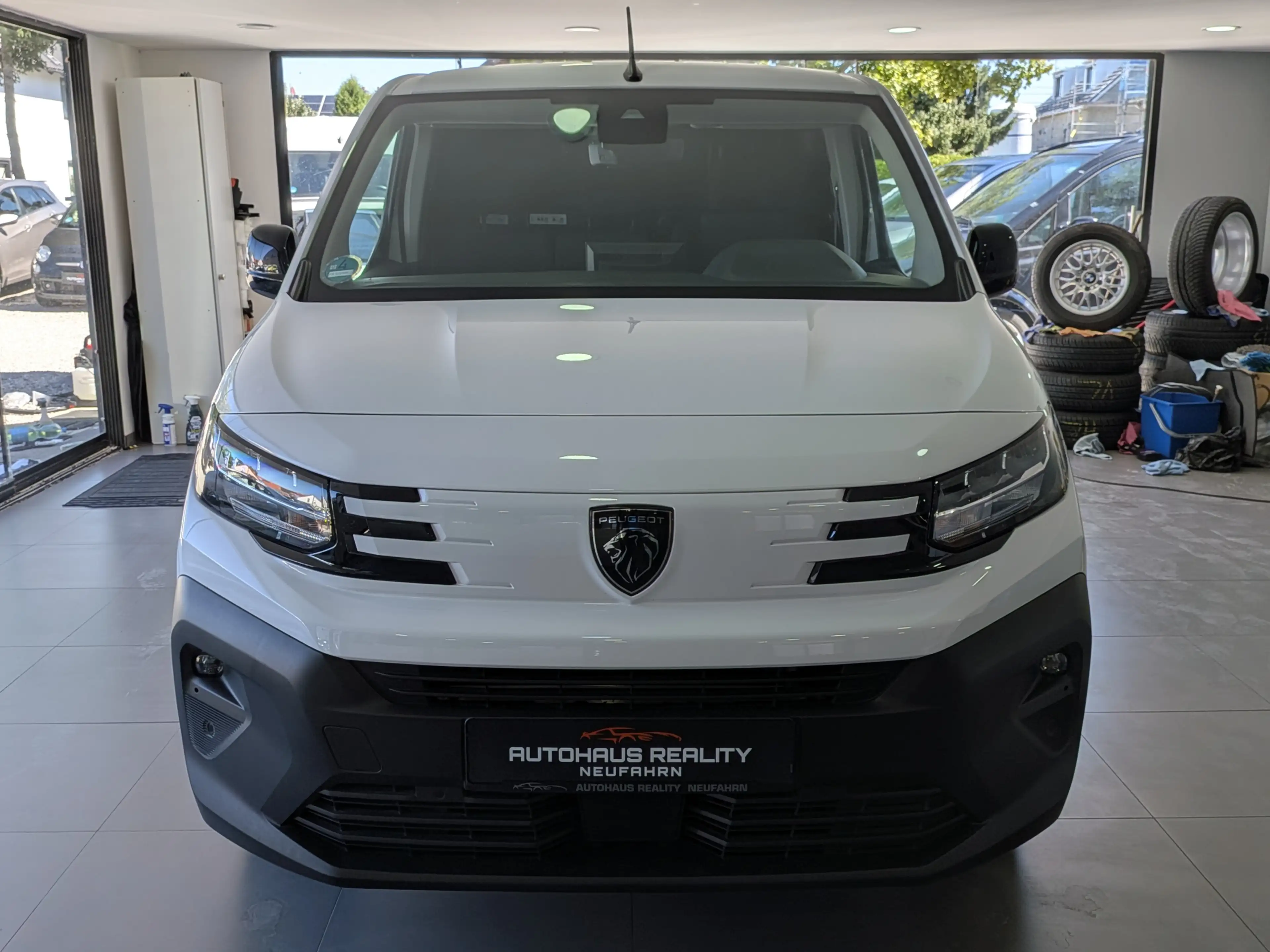 Peugeot Partner L1H1 M+NAVI+360°KAMERA+TOT WINKEL+AUTOMATIK — photo 2