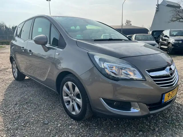 Opel Meriva view 2