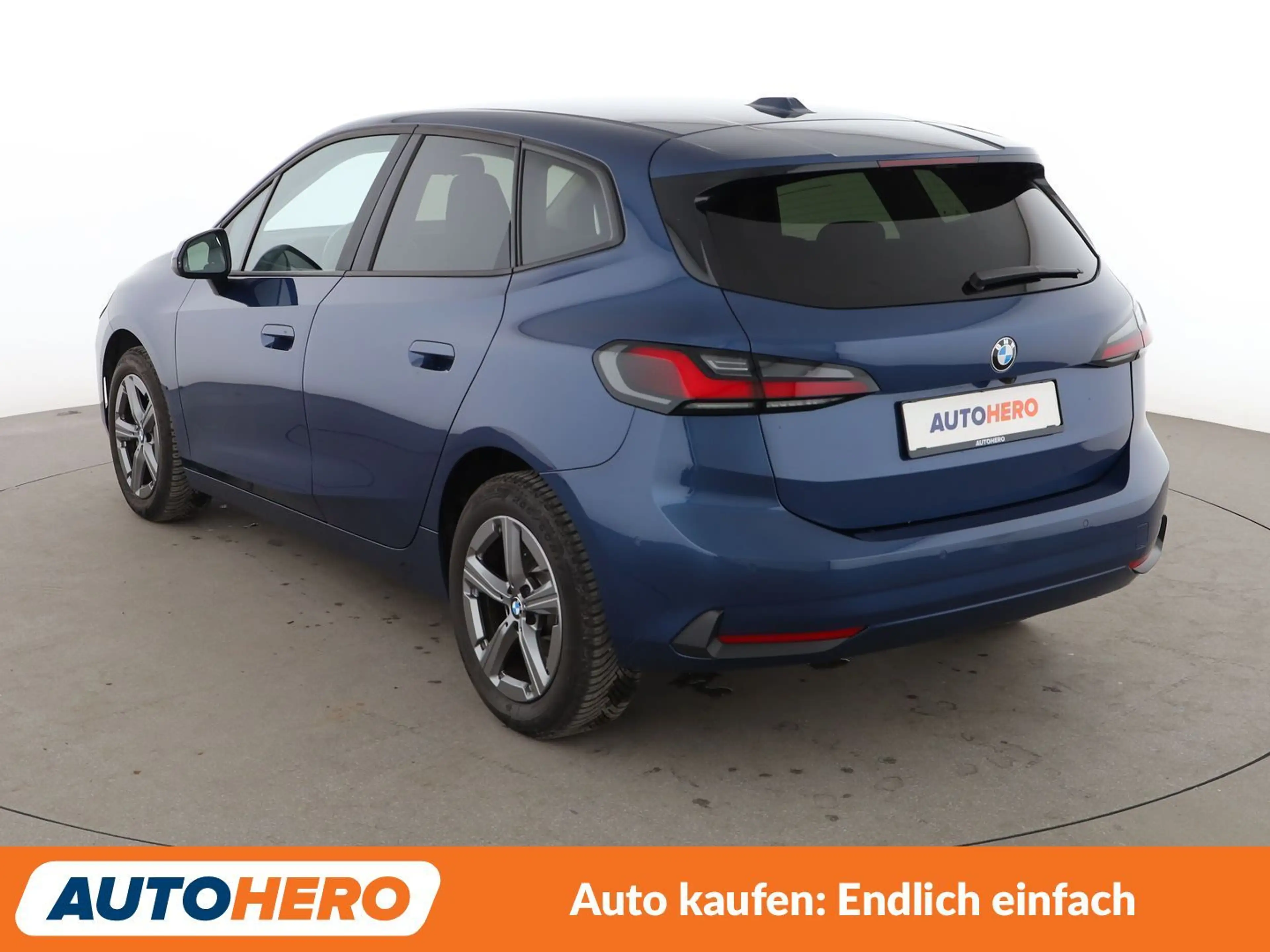 BMW 216 216i Active Tourer Aut.*NAVI*LED*CAM*PDC*SHZ* — photo 4
