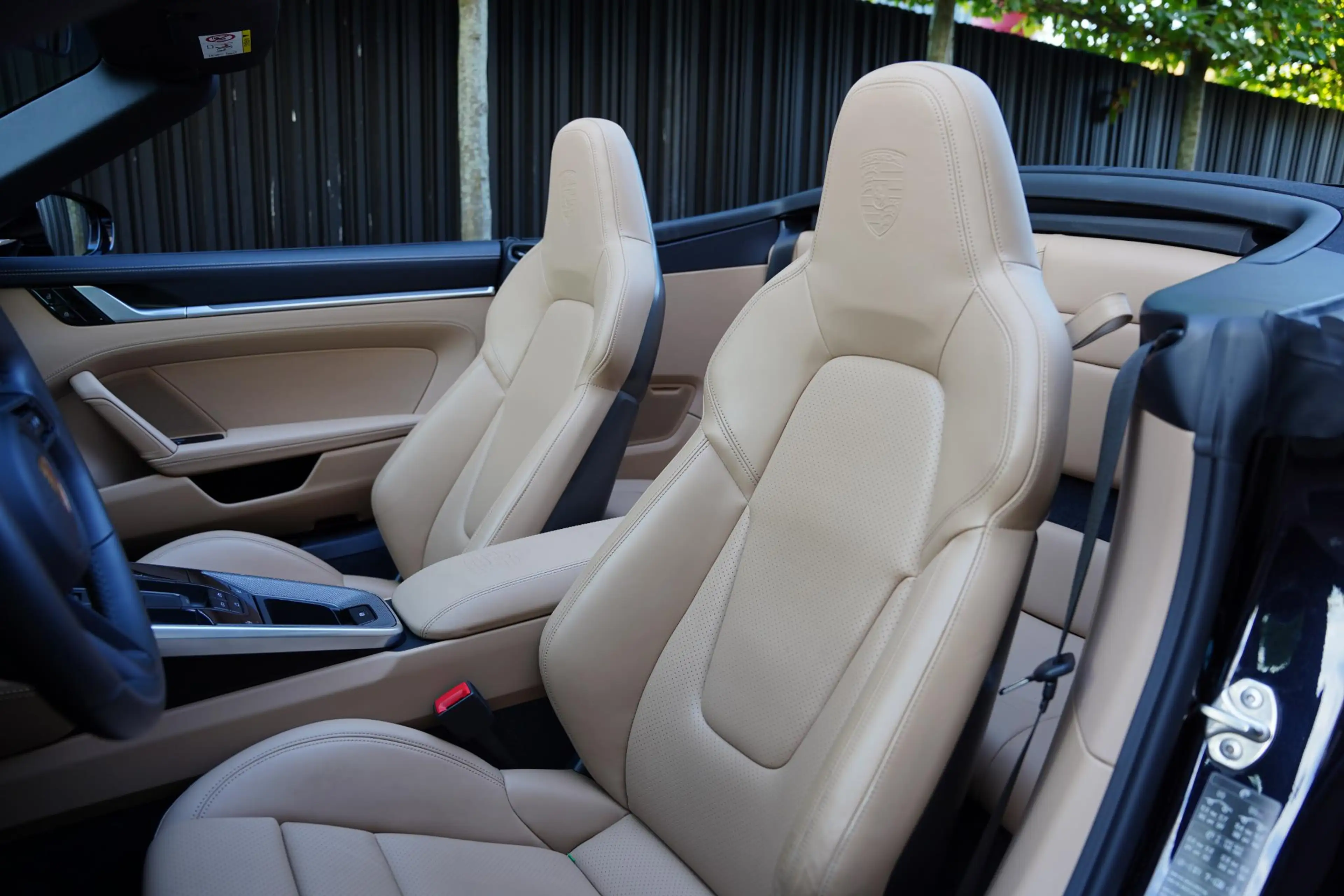Porsche 992 992 Cabriolet 3.0 Carrera 4 S / New Service / Lede — photo 9