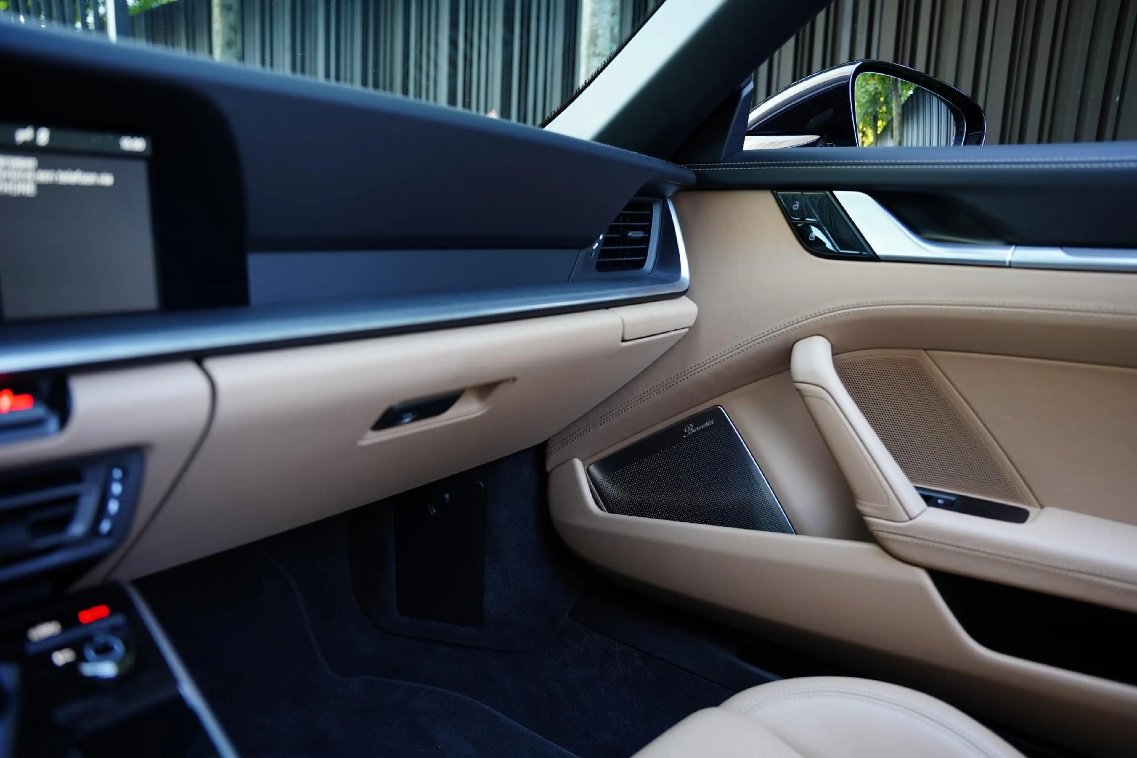 Porsche 992 992 Cabriolet 3.0 Carrera 4 S / New Service / Lede — photo 24
