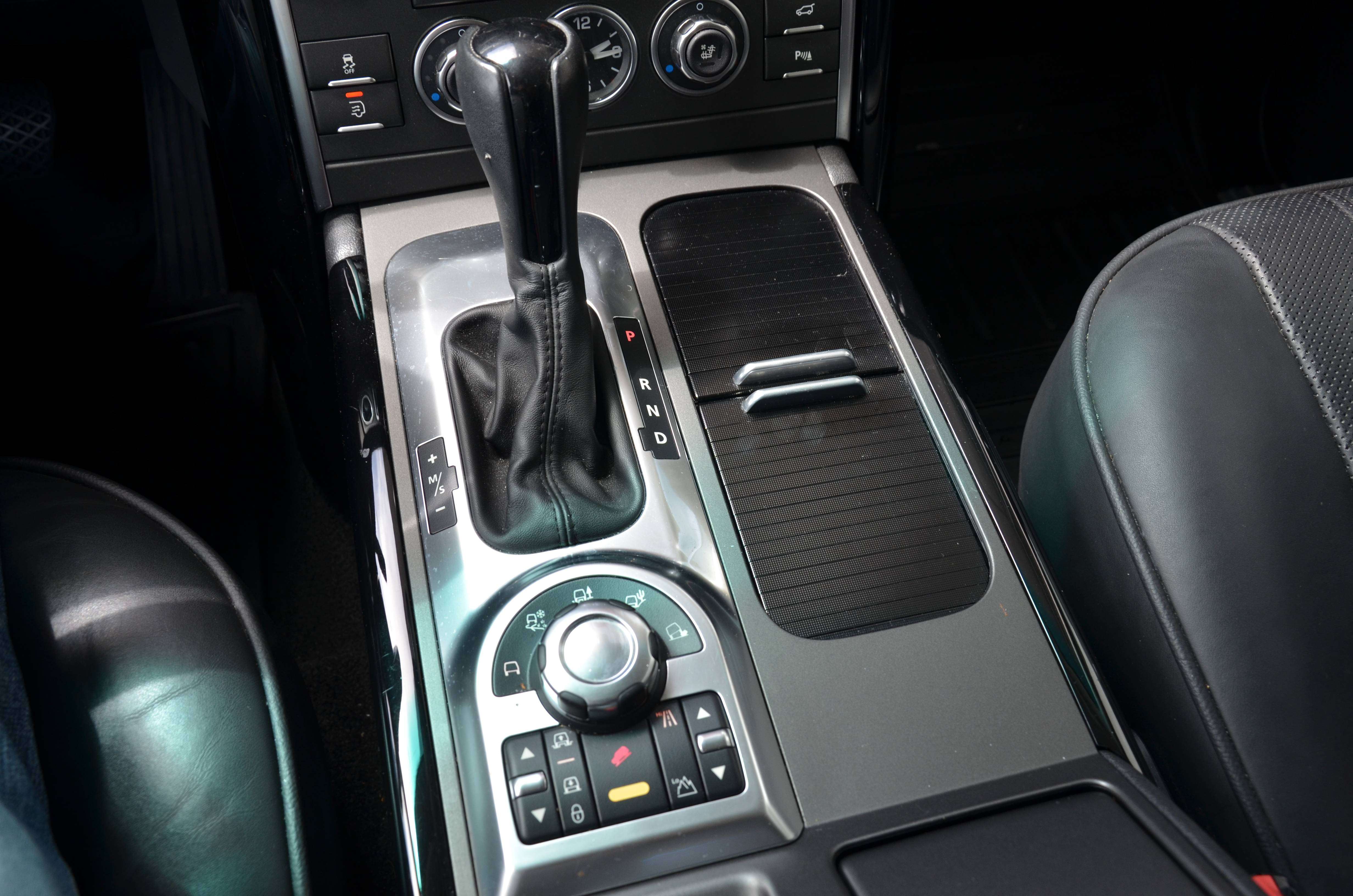 2011 Land Rover Range Rover HSE thumb 14