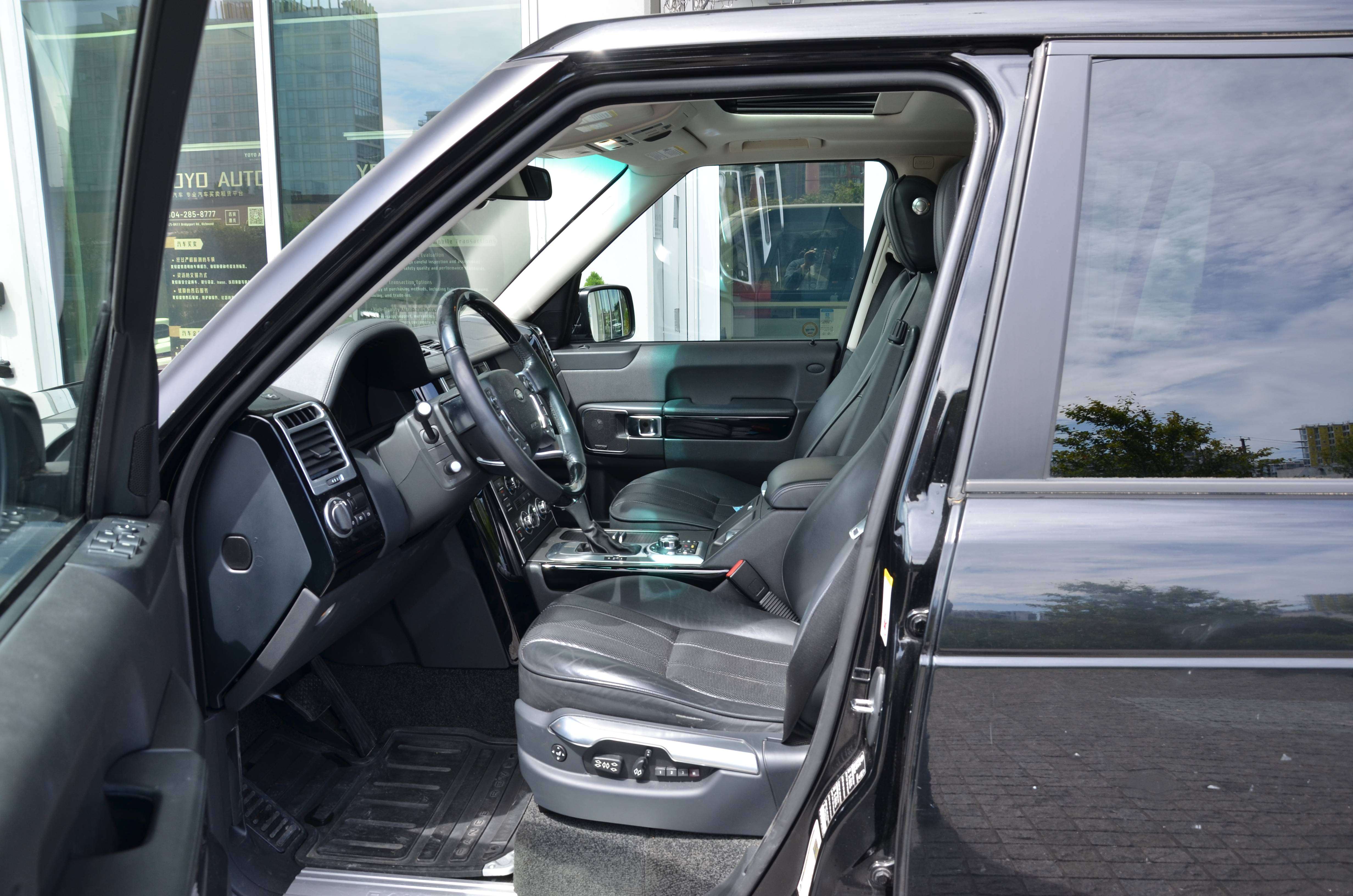 2011 Land Rover Range Rover HSE thumb 17