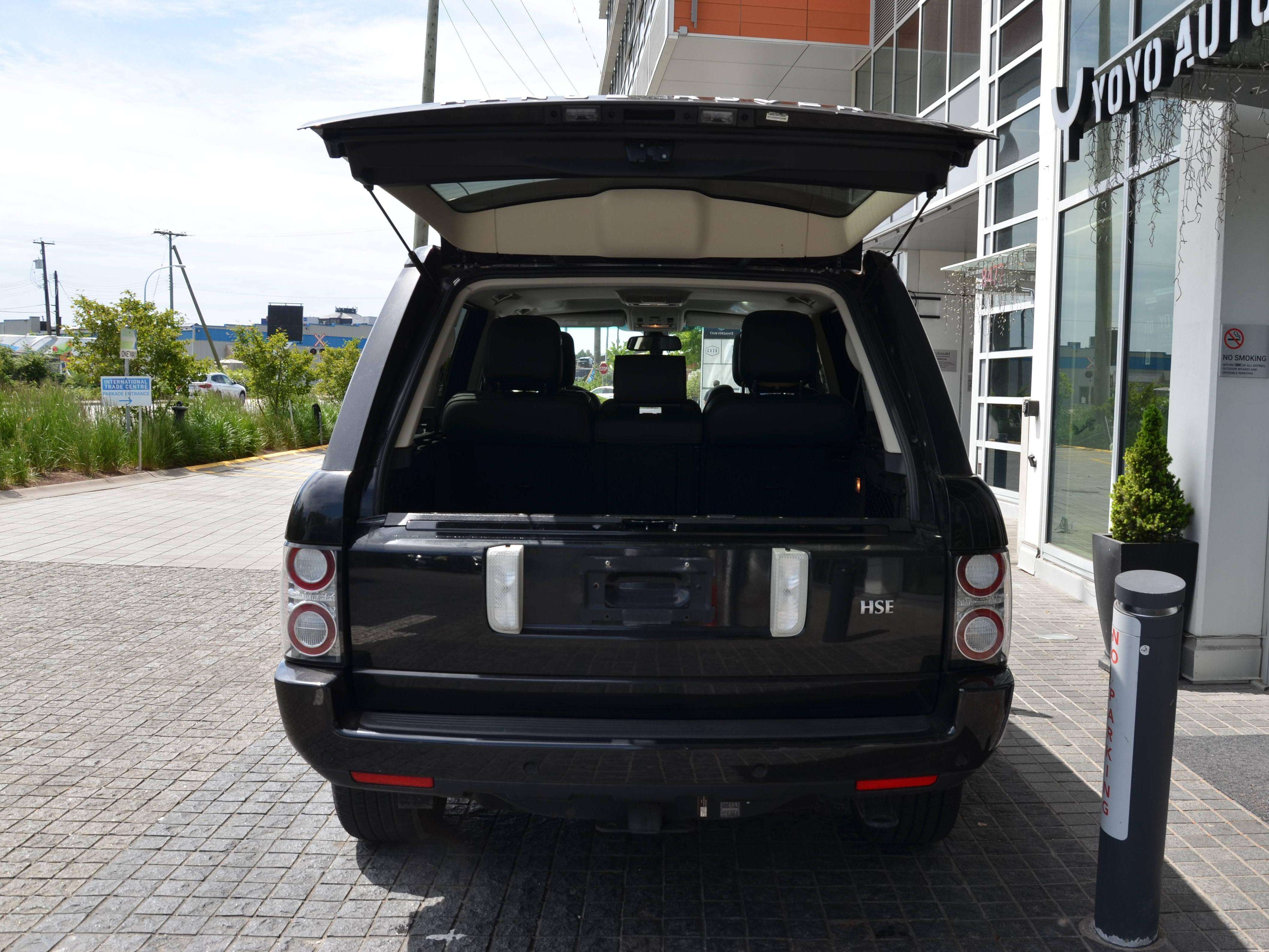 2011 Land Rover Range Rover HSE thumb 10