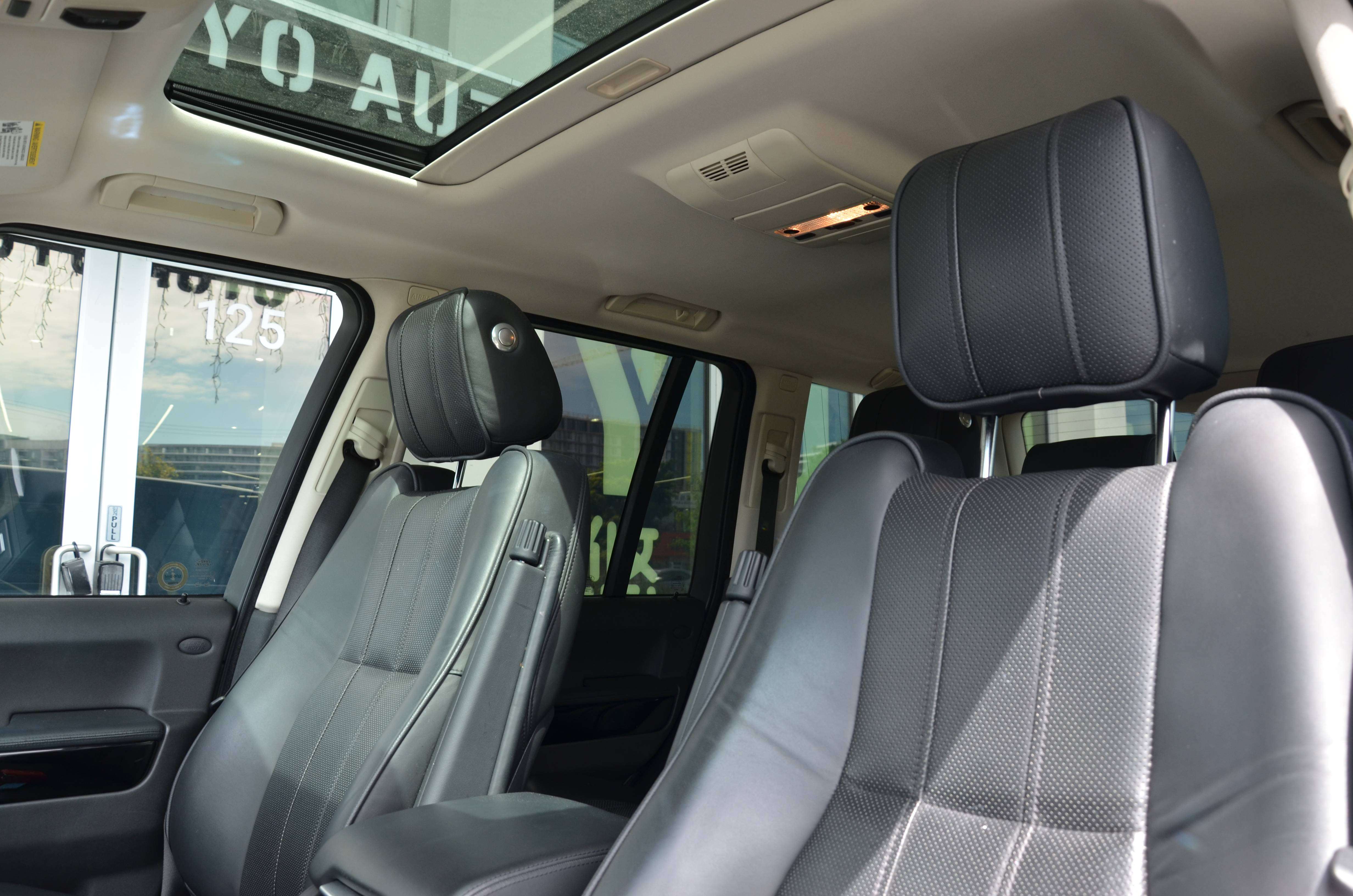 2011 Land Rover Range Rover HSE thumb 20