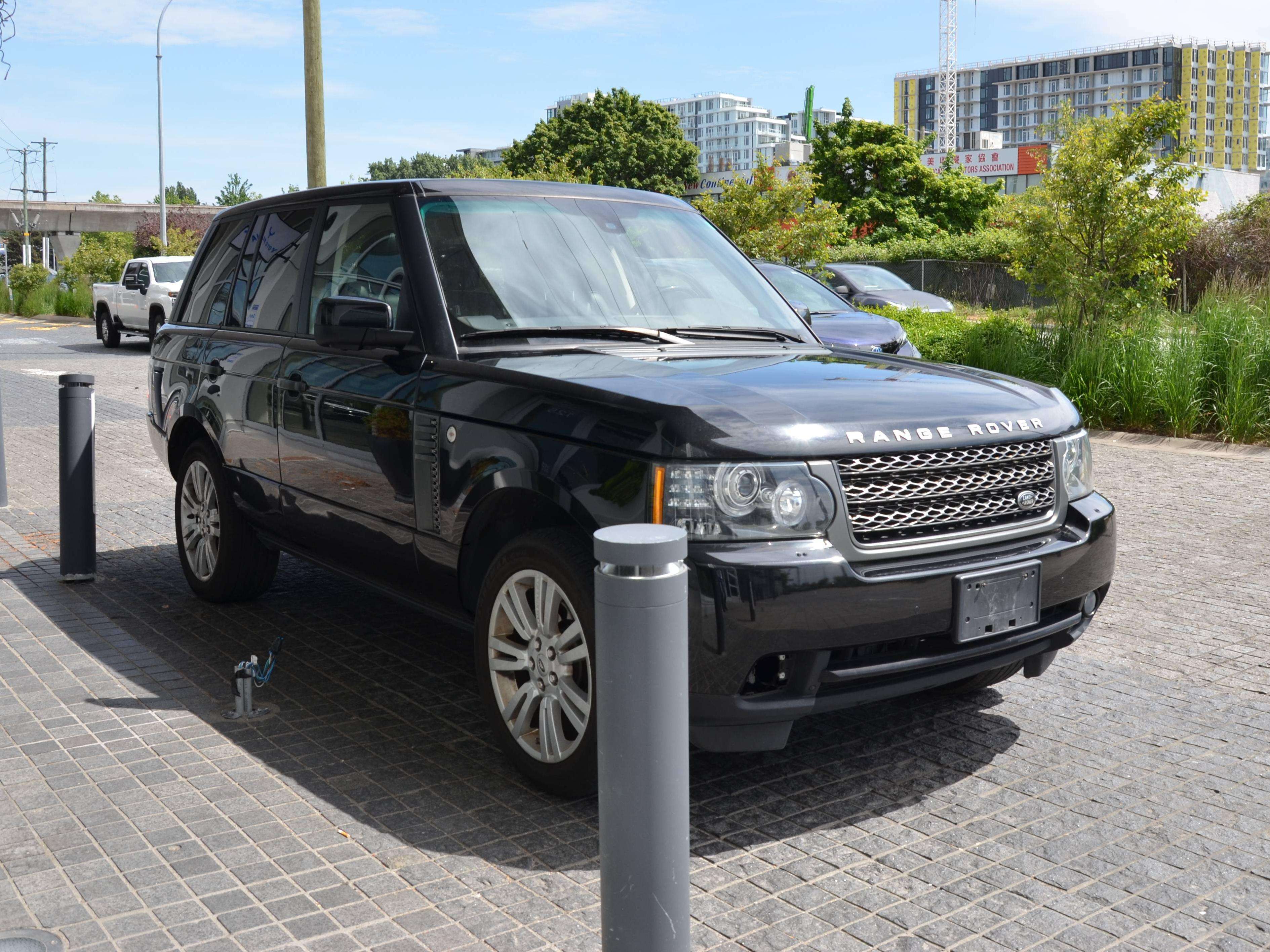 2011 Land Rover Range Rover HSE thumb 11