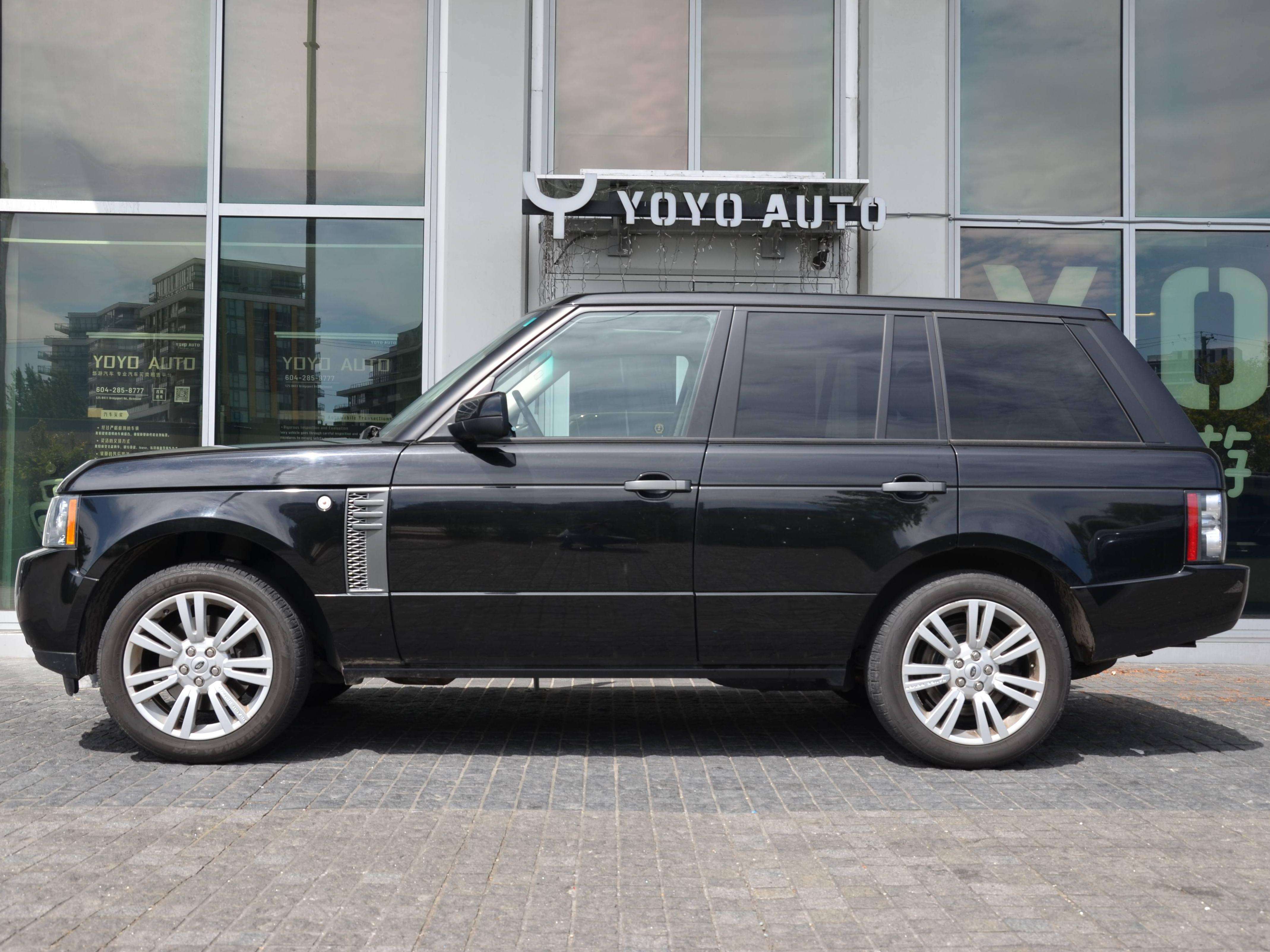 2011 Land Rover Range Rover HSE alt 3