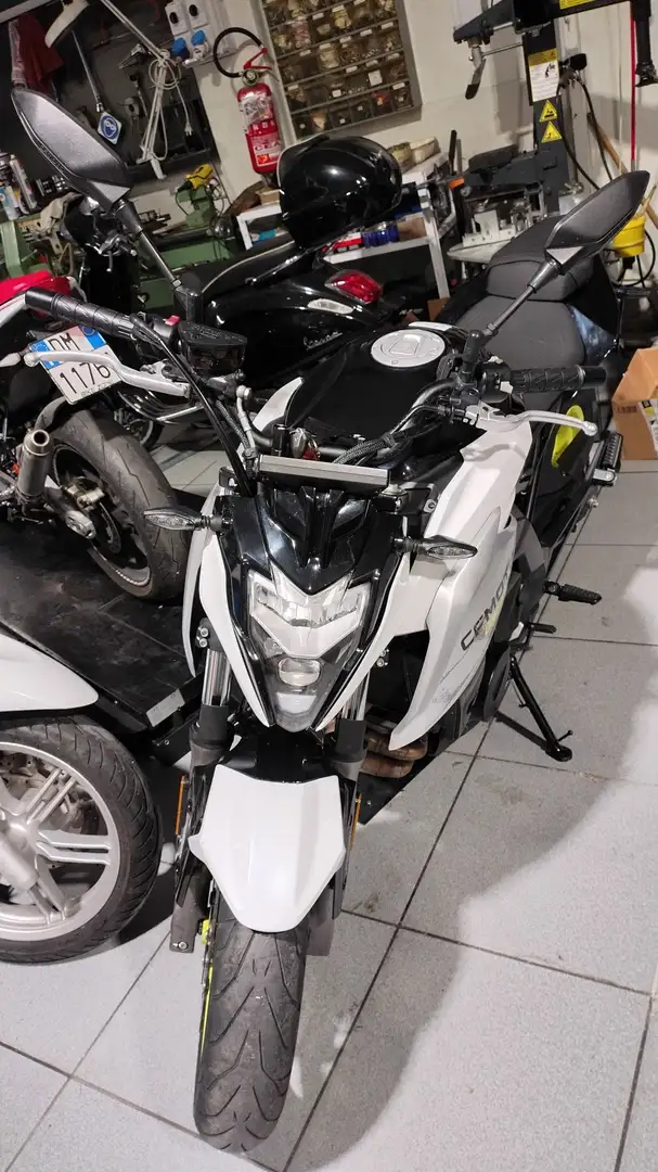 CFMOTO 650 NK Fehér - 1