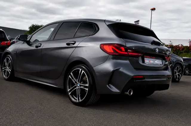 BMW 1 Series view 8