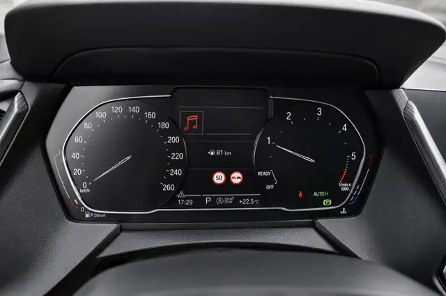 BMW 1 Series view 5
