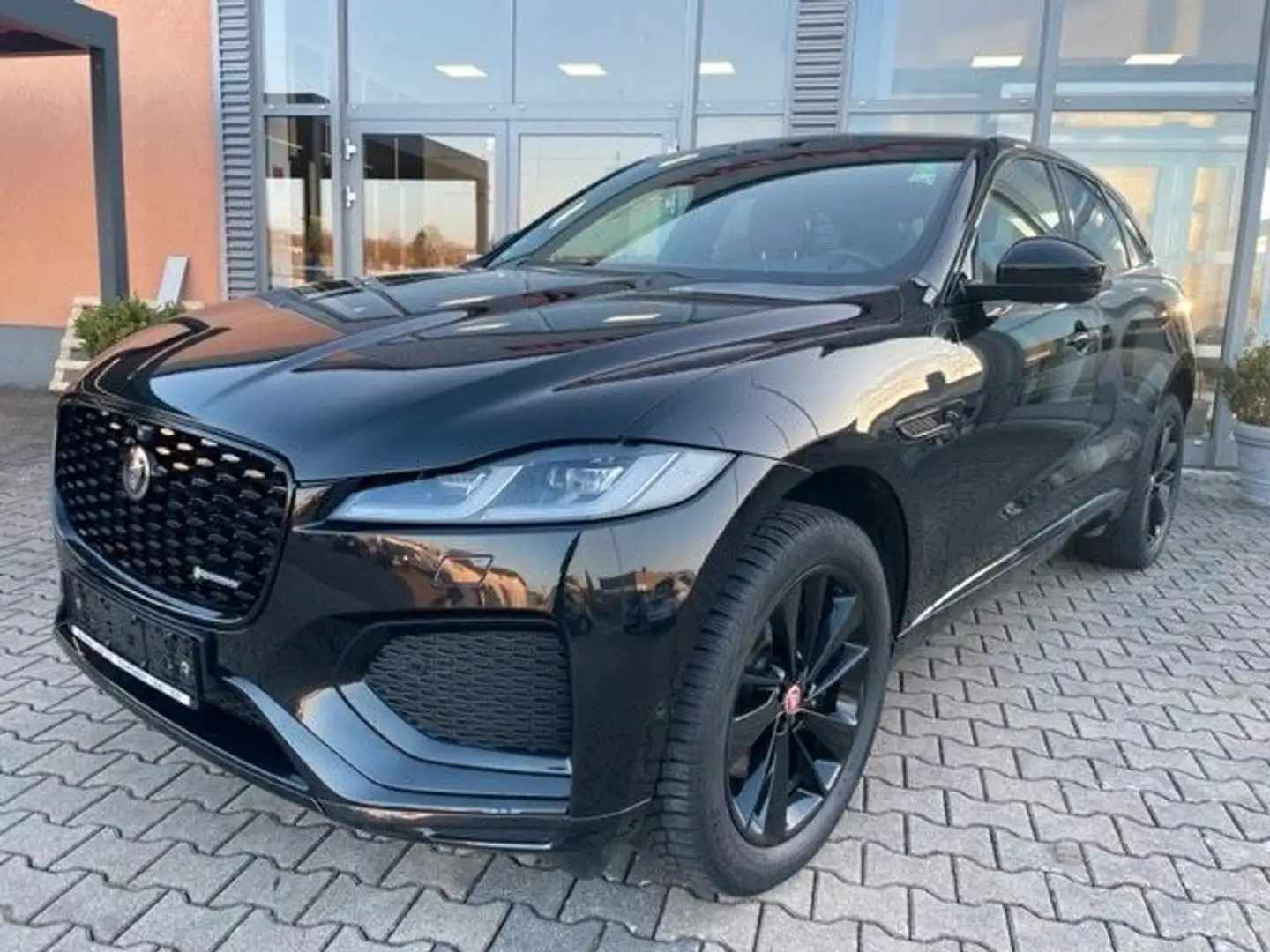 Jaguar F-Pace F-PACE R-Dynamic S AWD ACC Schwarz - 2