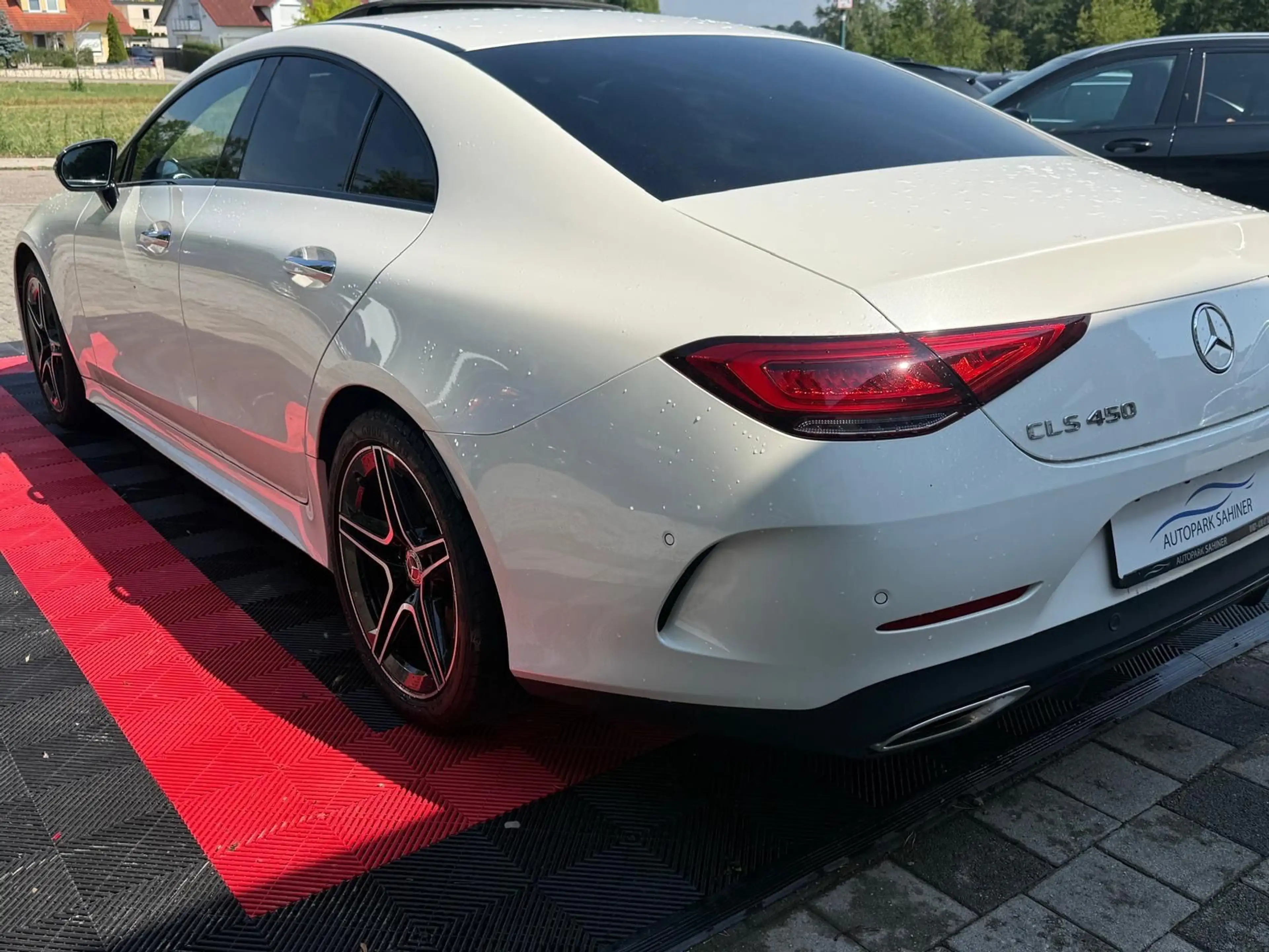 Mercedes-Benz CLS 450 *AMG*4M*360°*BURMESTER*ACC* — photo 11