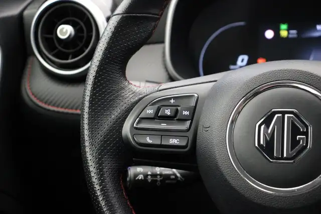 MG ZS view 23