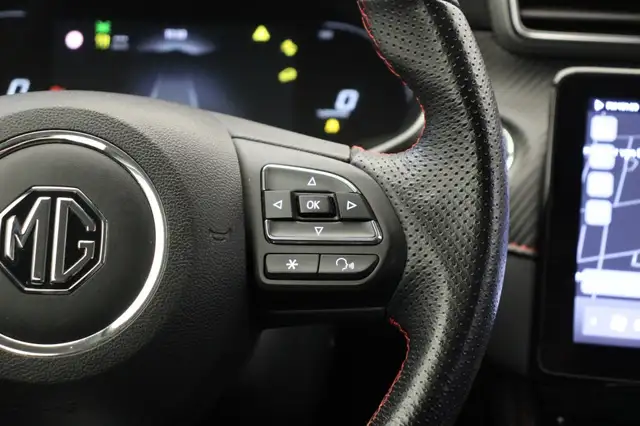 MG ZS view 24