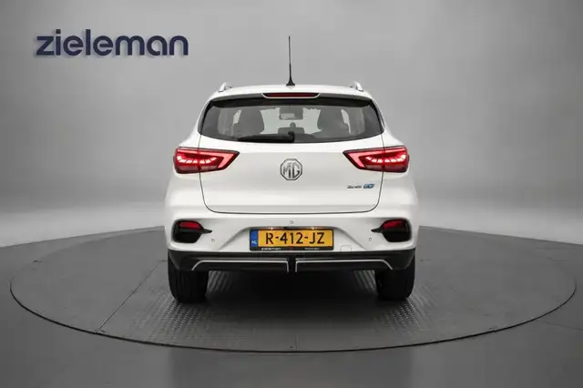 MG ZS view 19