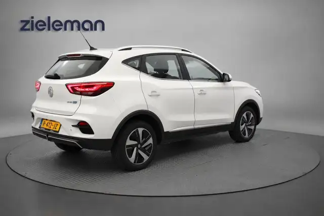 MG ZS view 18