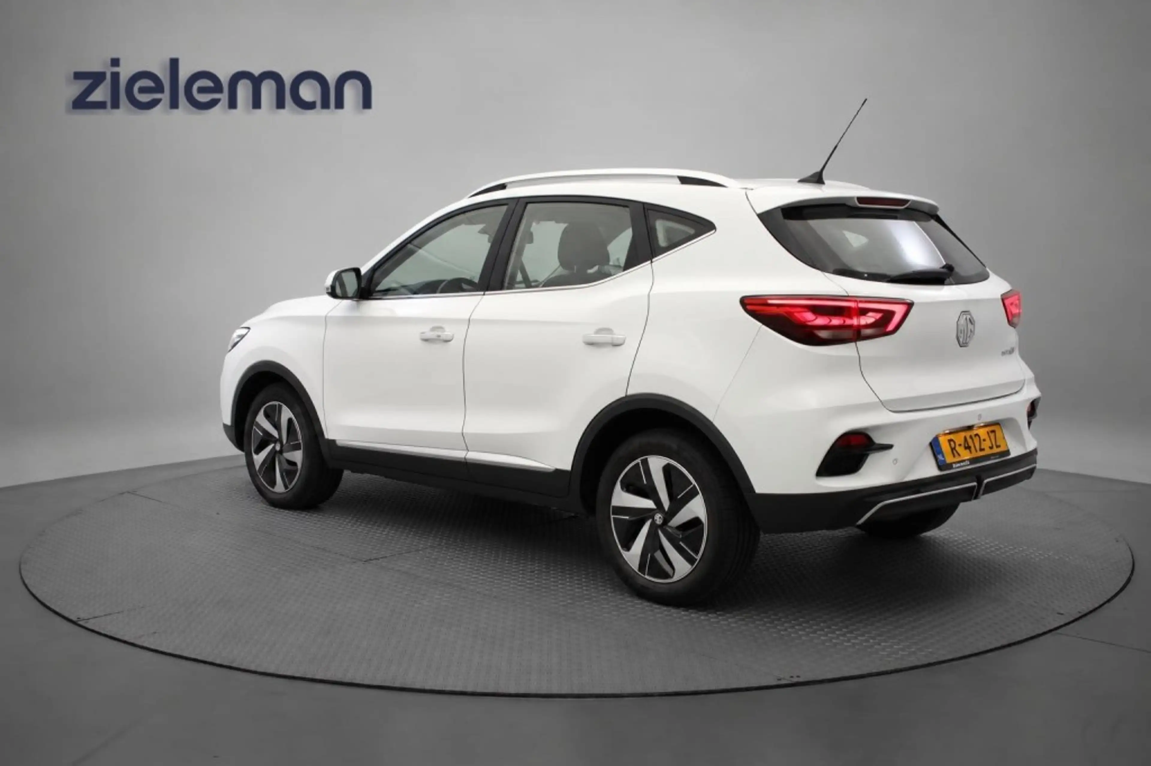 MG ZS Long Range Comfort 70 kWh - Carplay, Camera, Adapt — photo 4