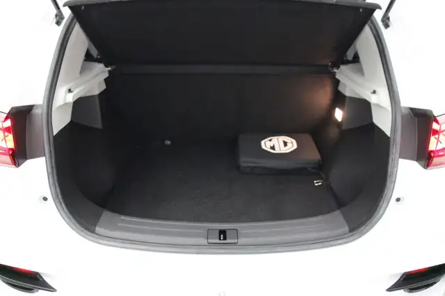 MG ZS view 13