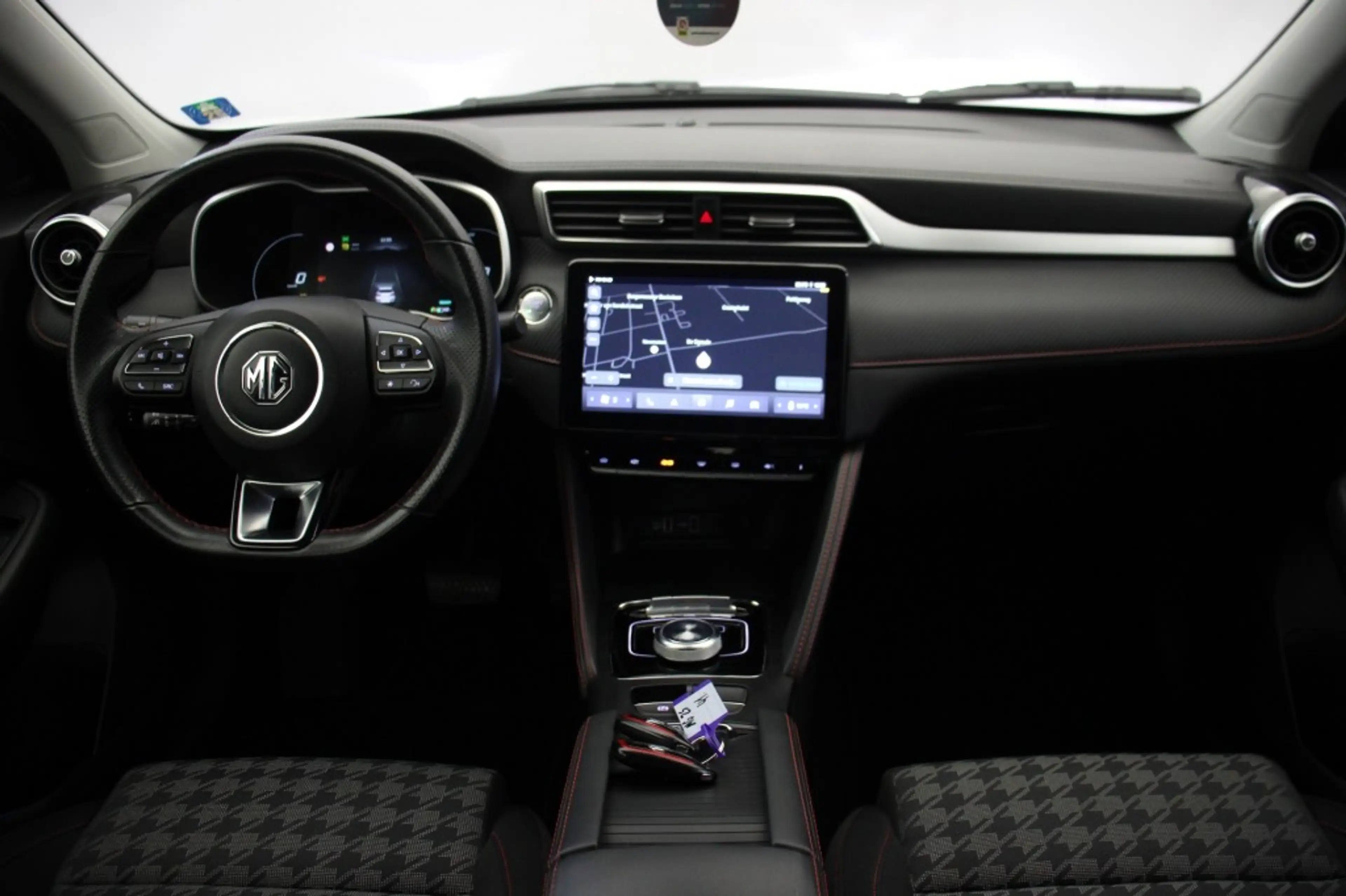 MG ZS Long Range Comfort 70 kWh - Carplay, Camera, Adapt — photo 2