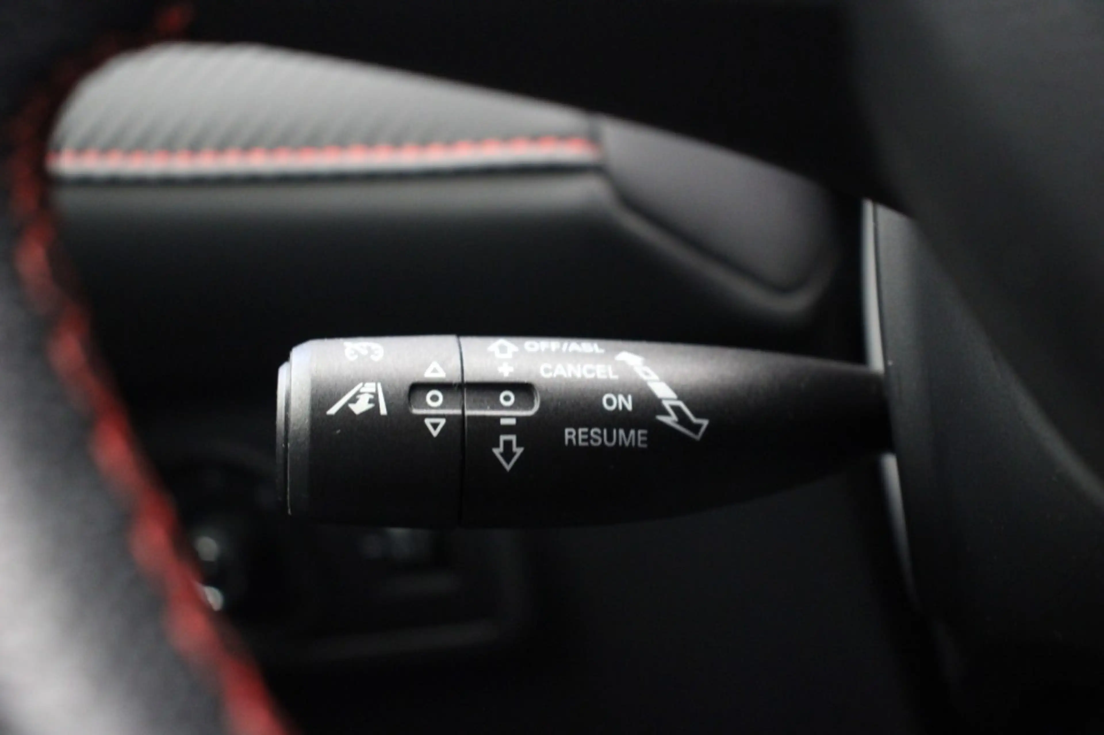 MG ZS Long Range Comfort 70 kWh - Carplay, Camera, Adapt — photo 8