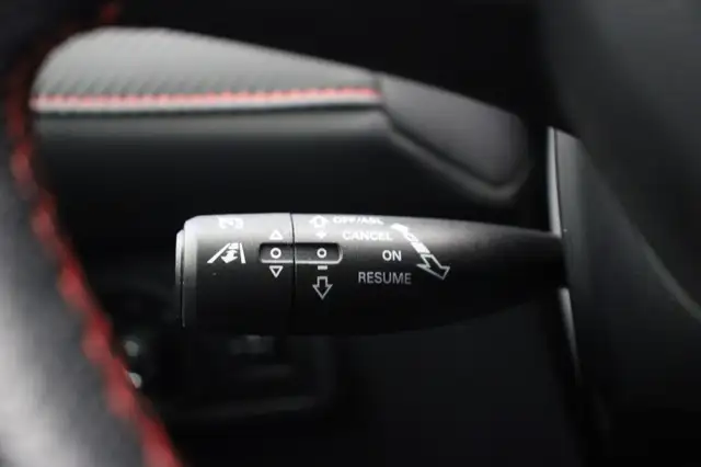 MG ZS view 8
