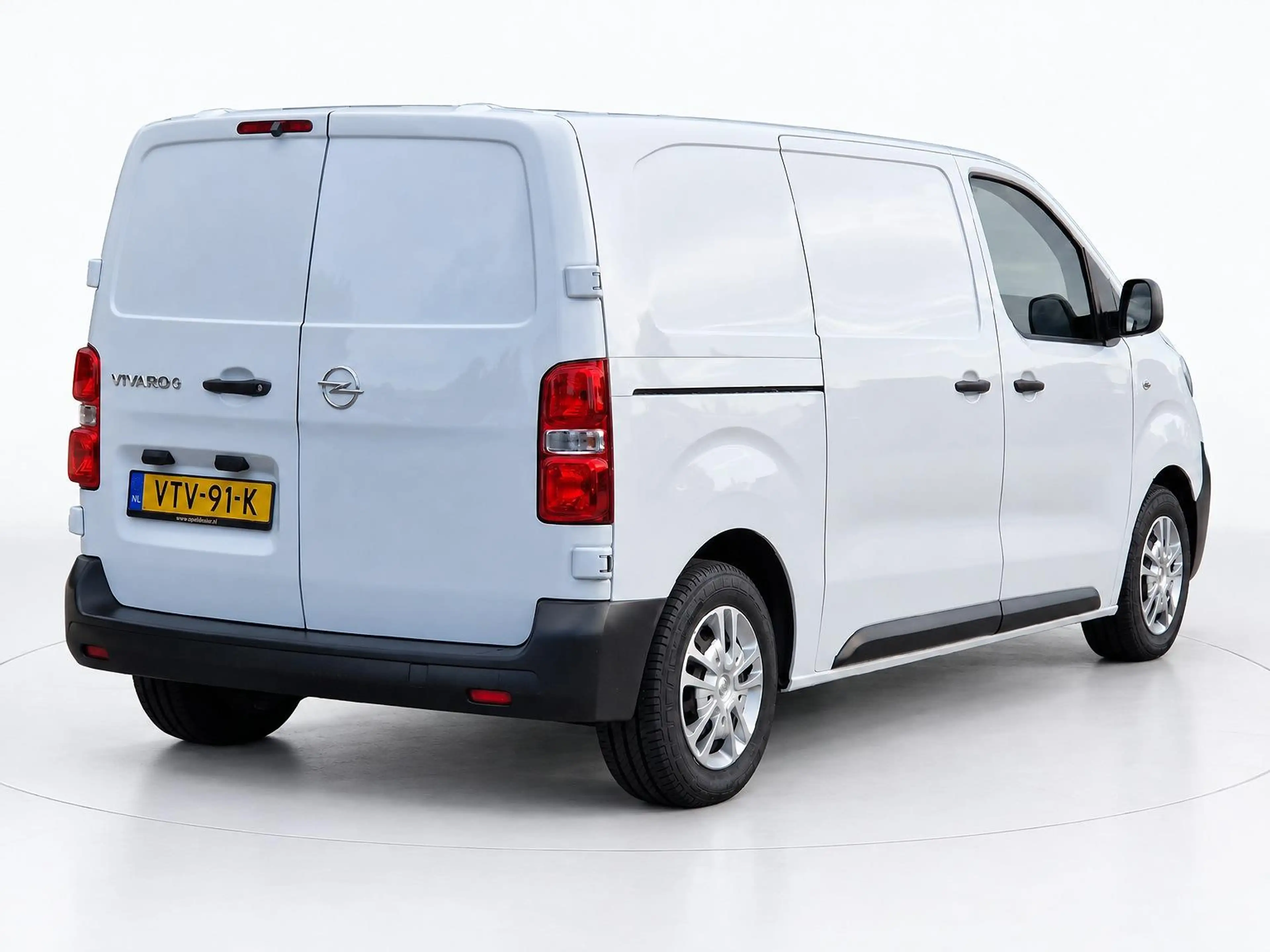 Opel Vivaro-e L2H1 Edition 75 kWh 3-PERS AIRCO CRUISE CARPLAY — photo 21