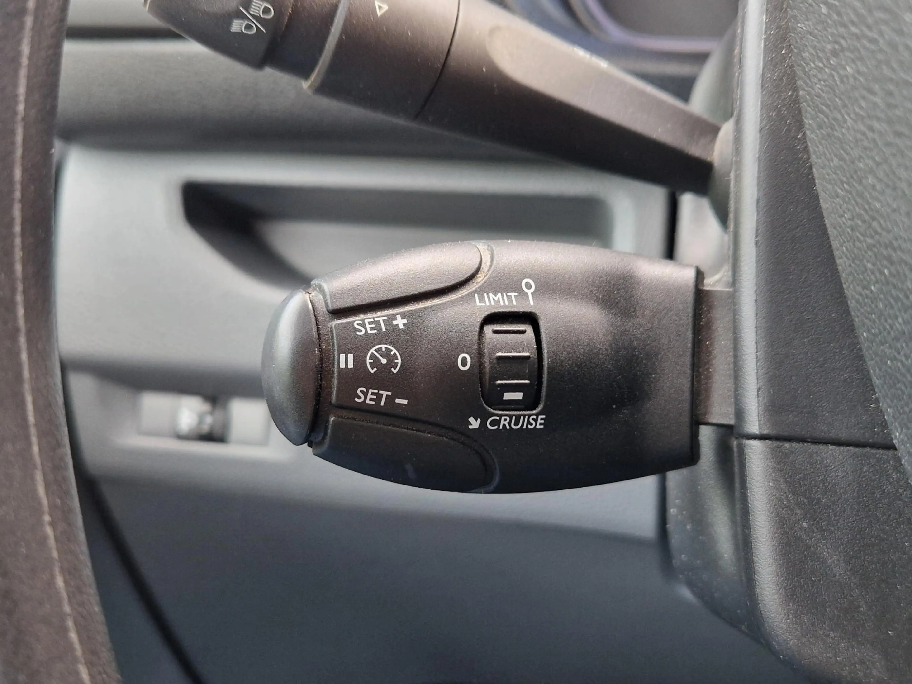 Opel Vivaro-e L2H1 Edition 75 kWh 3-PERS AIRCO CRUISE CARPLAY — photo 9