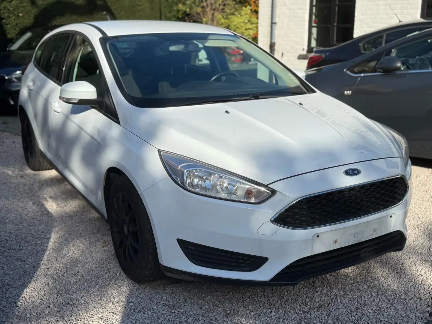 Ford Focus 1.0i benzine - 2018 - 64848KM - GARANTIE Wit - 1