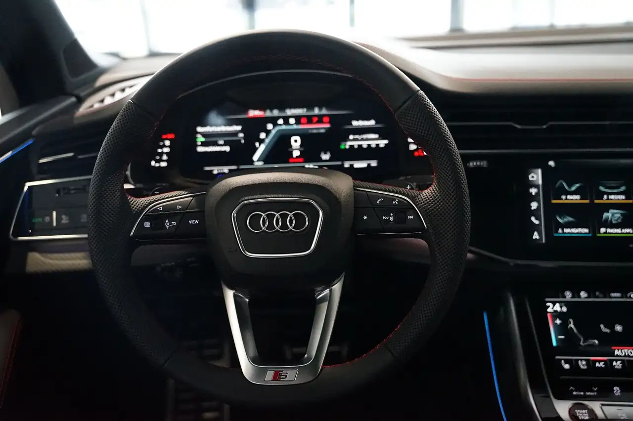 Audi SQ7 TFSI | Pano | Carbon | HuD | B&O | Nardograu 13