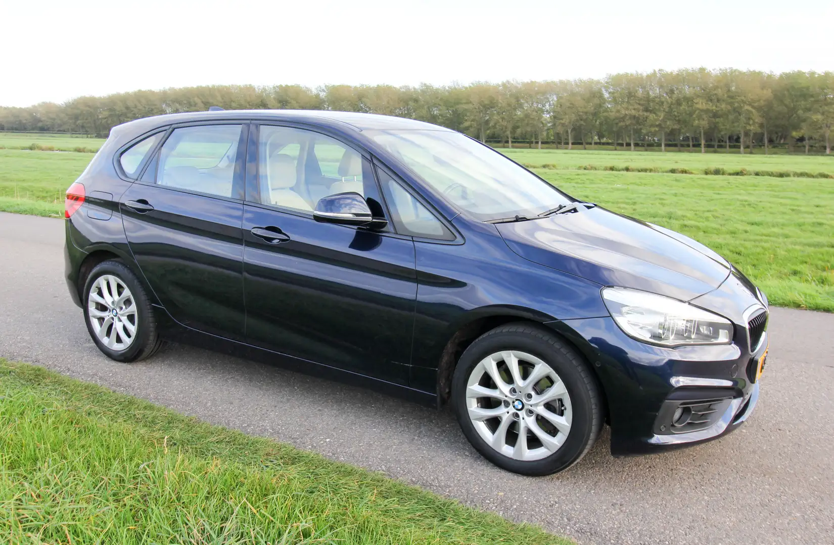 BMW 220 i Automaat Essential Active Tourer Leer Bleu - 1