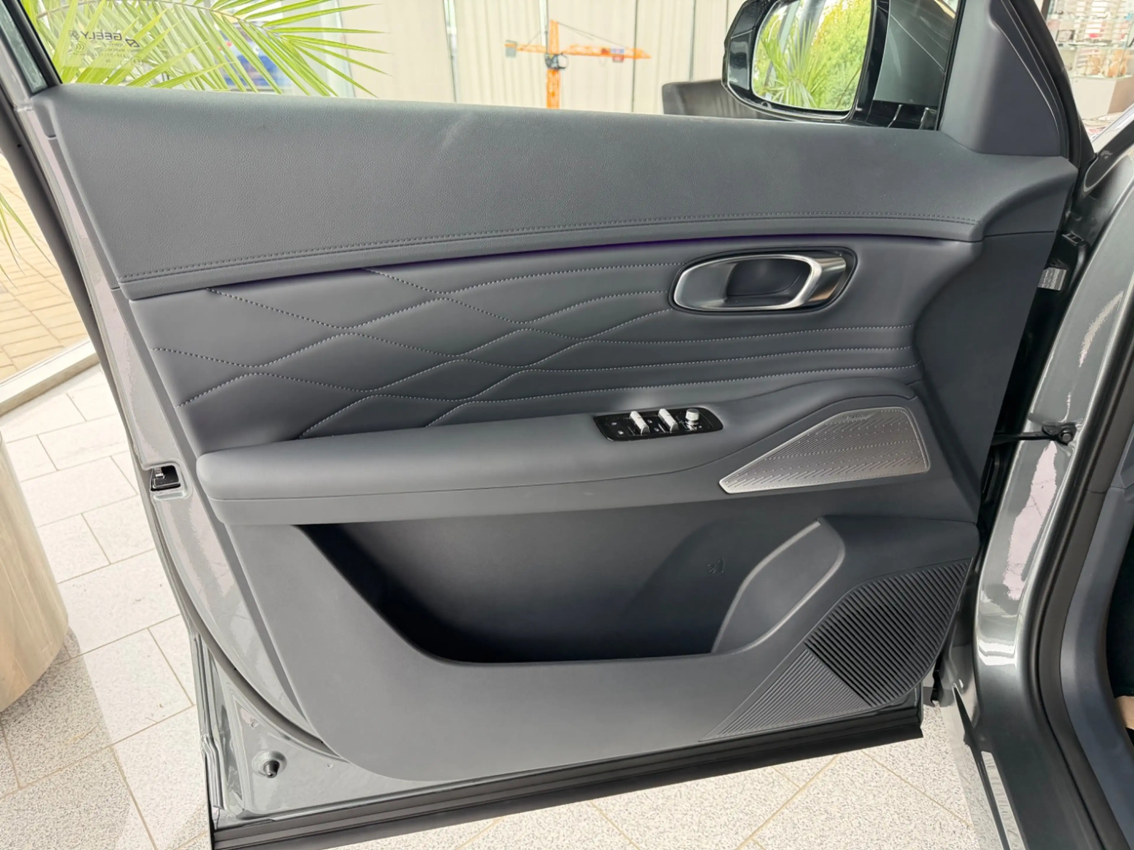 Geely Starray EM-i Max+Pano+Head Up+Massage+LED+Navi — photo 9