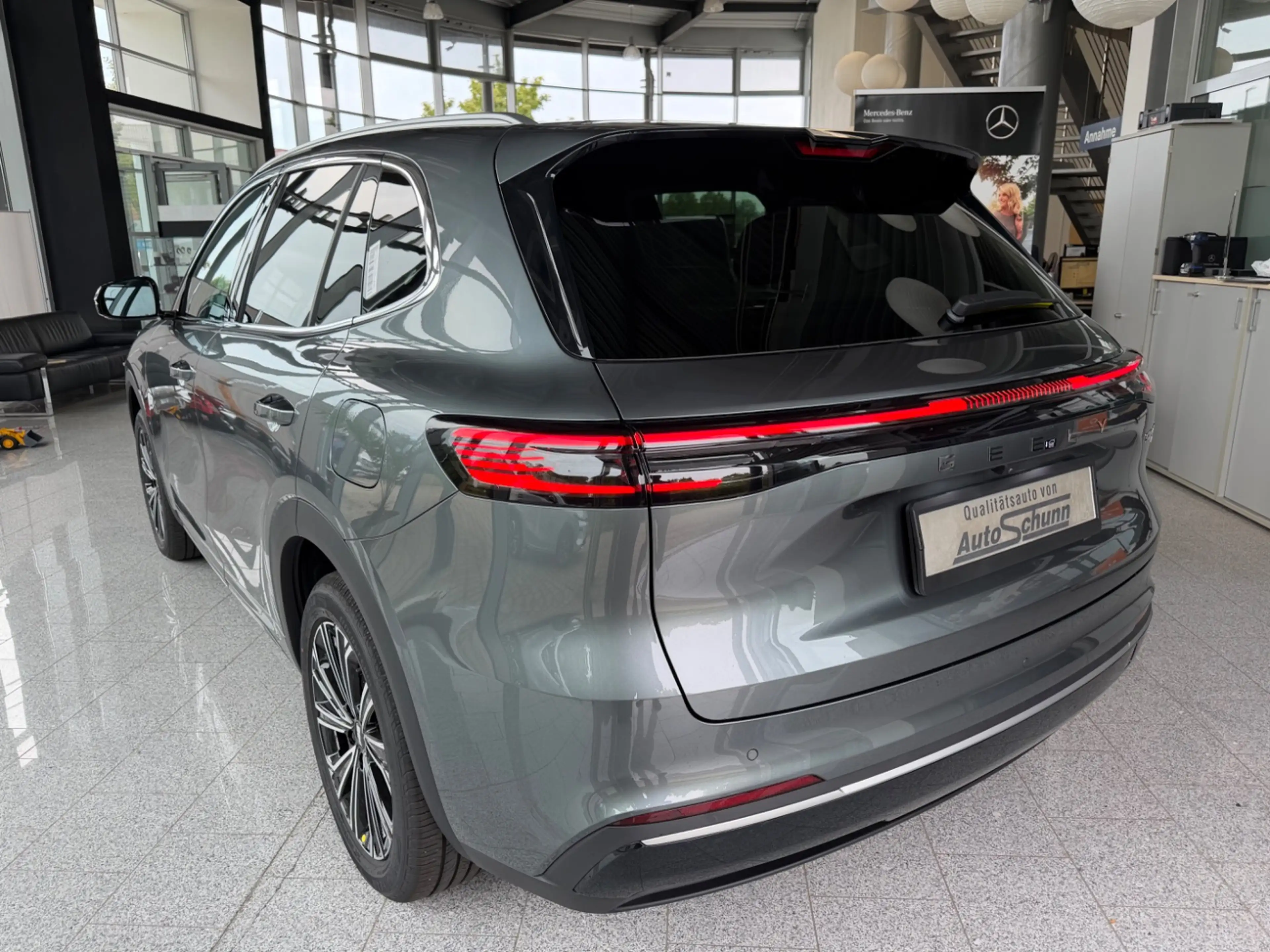 Geely Starray EM-i Max+Pano+Head Up+Massage+LED+Navi — photo 7