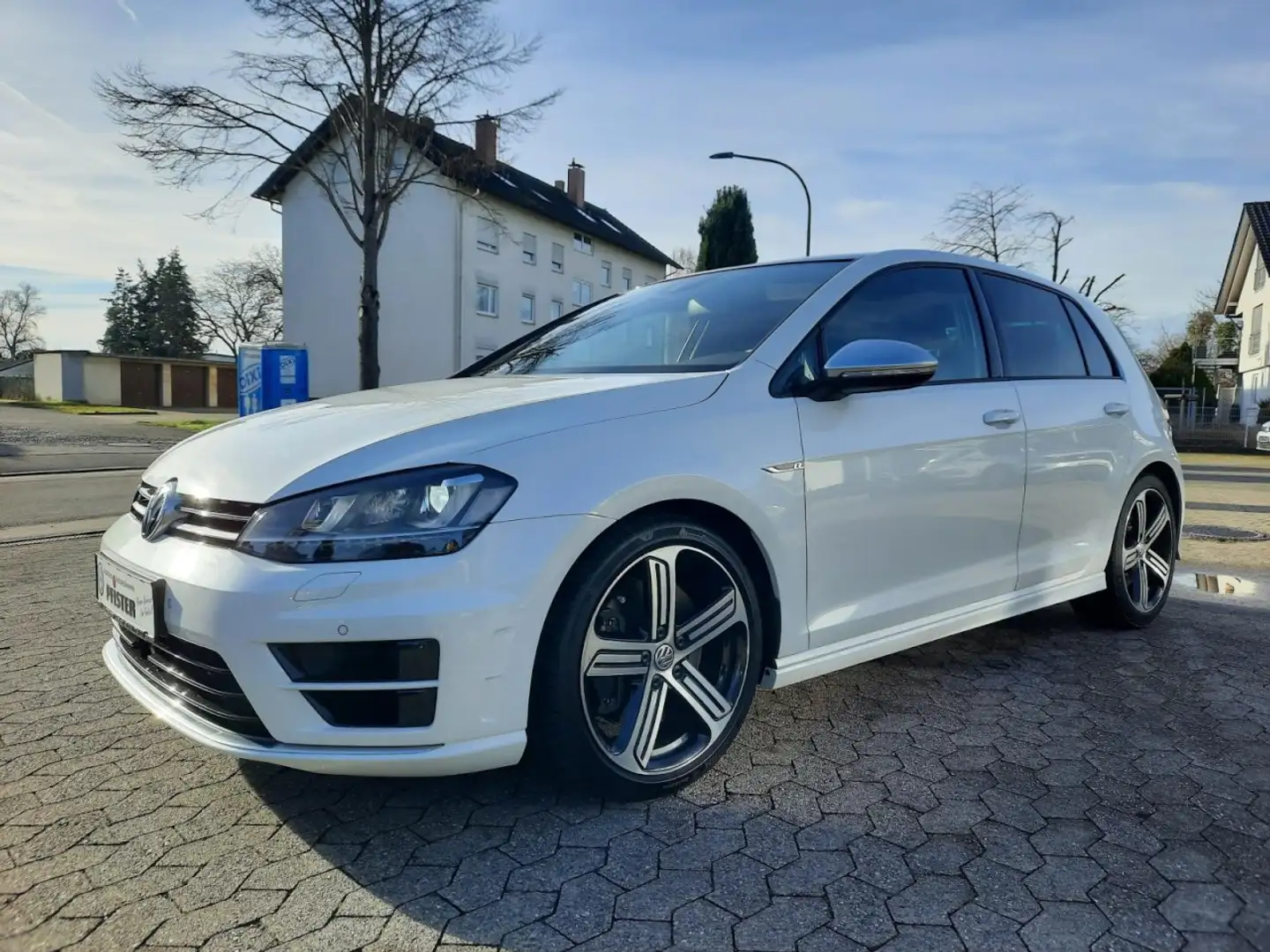 Volkswagen Golf VII Lim. R 4Motion Navi ACC DCC Dynaudio Klima Weiß - 2