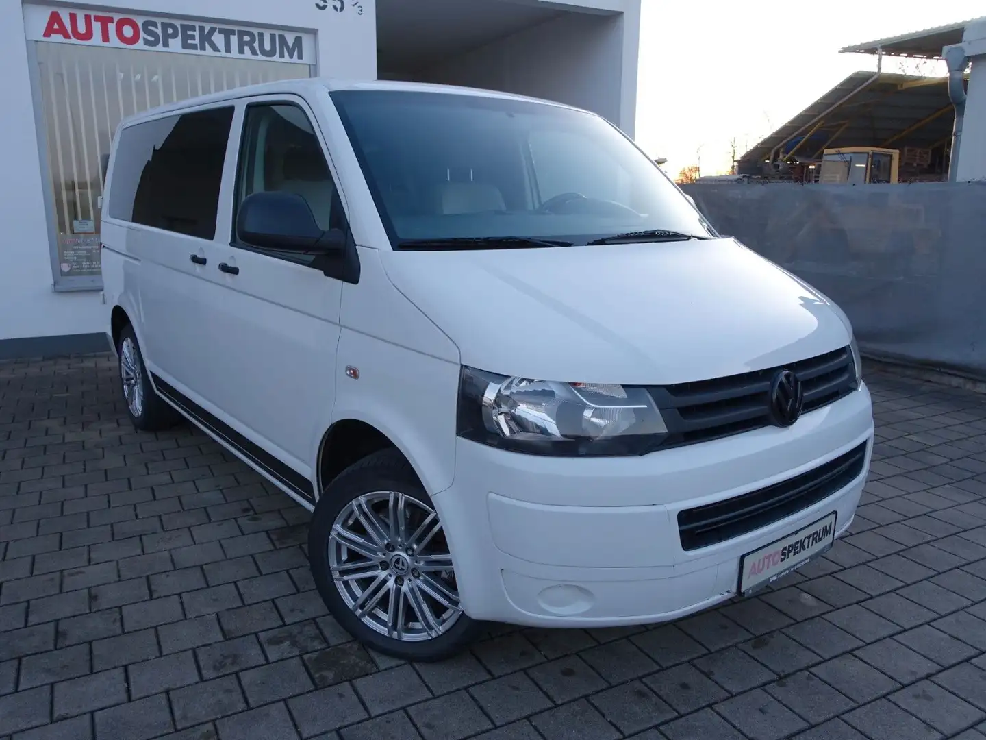 Volkswagen T5 Transporter Kombi 1. HAND ! 8 SITZER Blanc - 2