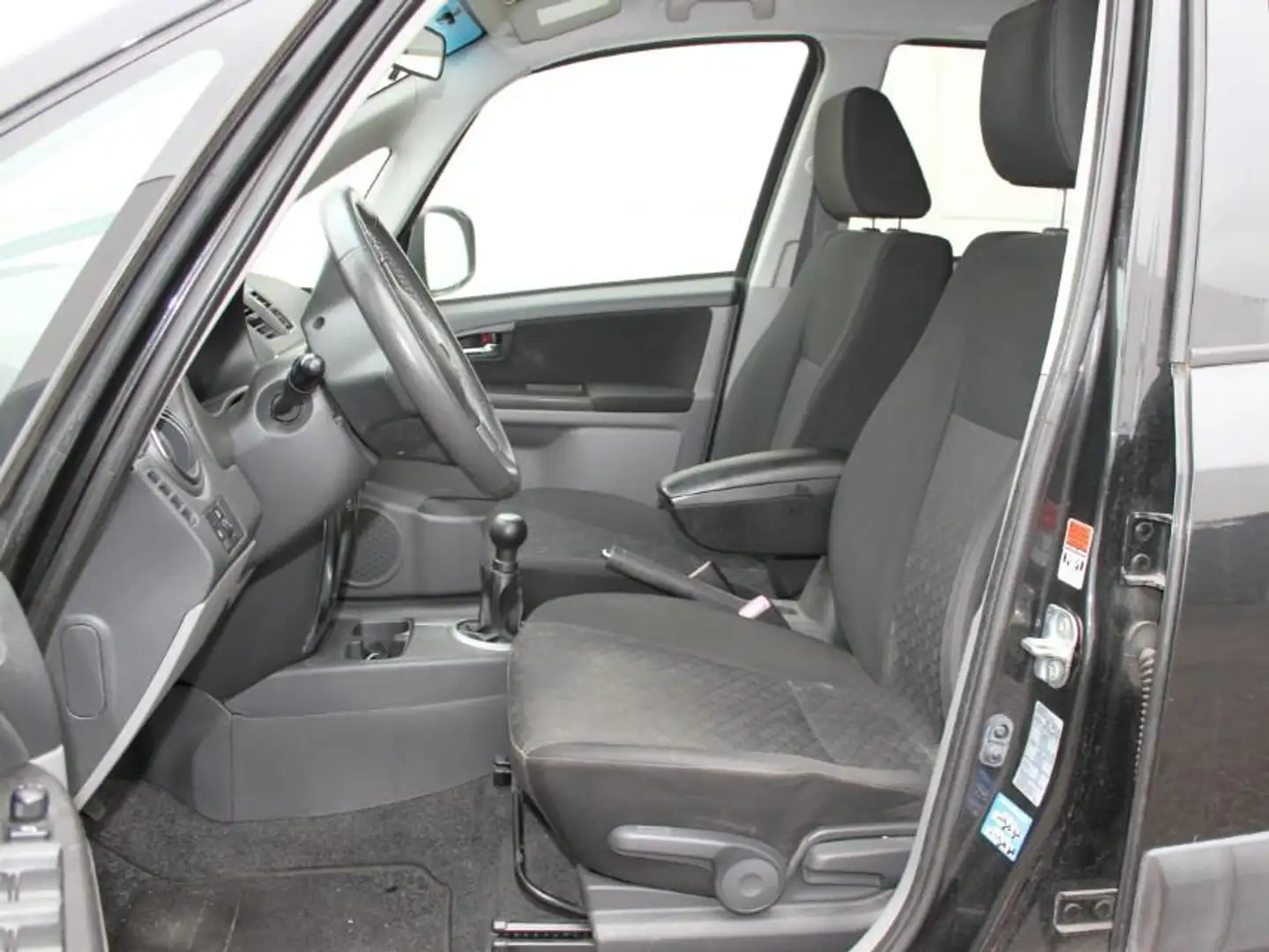 Suzuki SX4 Style 1.6 Navigation Sitzheizung LM-Felgen Noir - 2