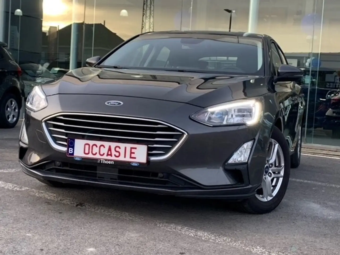 Ford Focus CONNECTED 1.0i ECOBOOST Grijs - 2