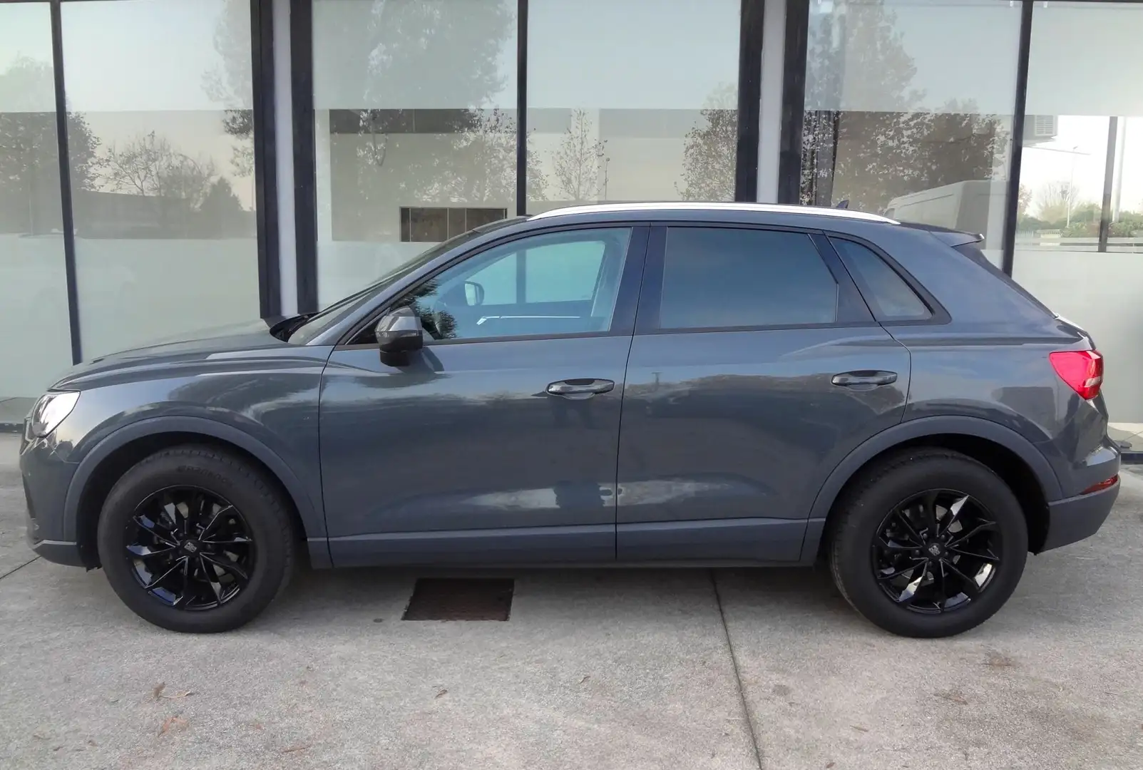 Audi Q3 Q3 35 2.0TDI S-tronic Tagliandata 2 Set Cerchi Gris - 2