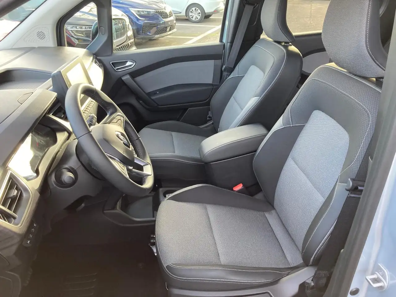 Renault Kangoo Techno TCe 130 EDC 18