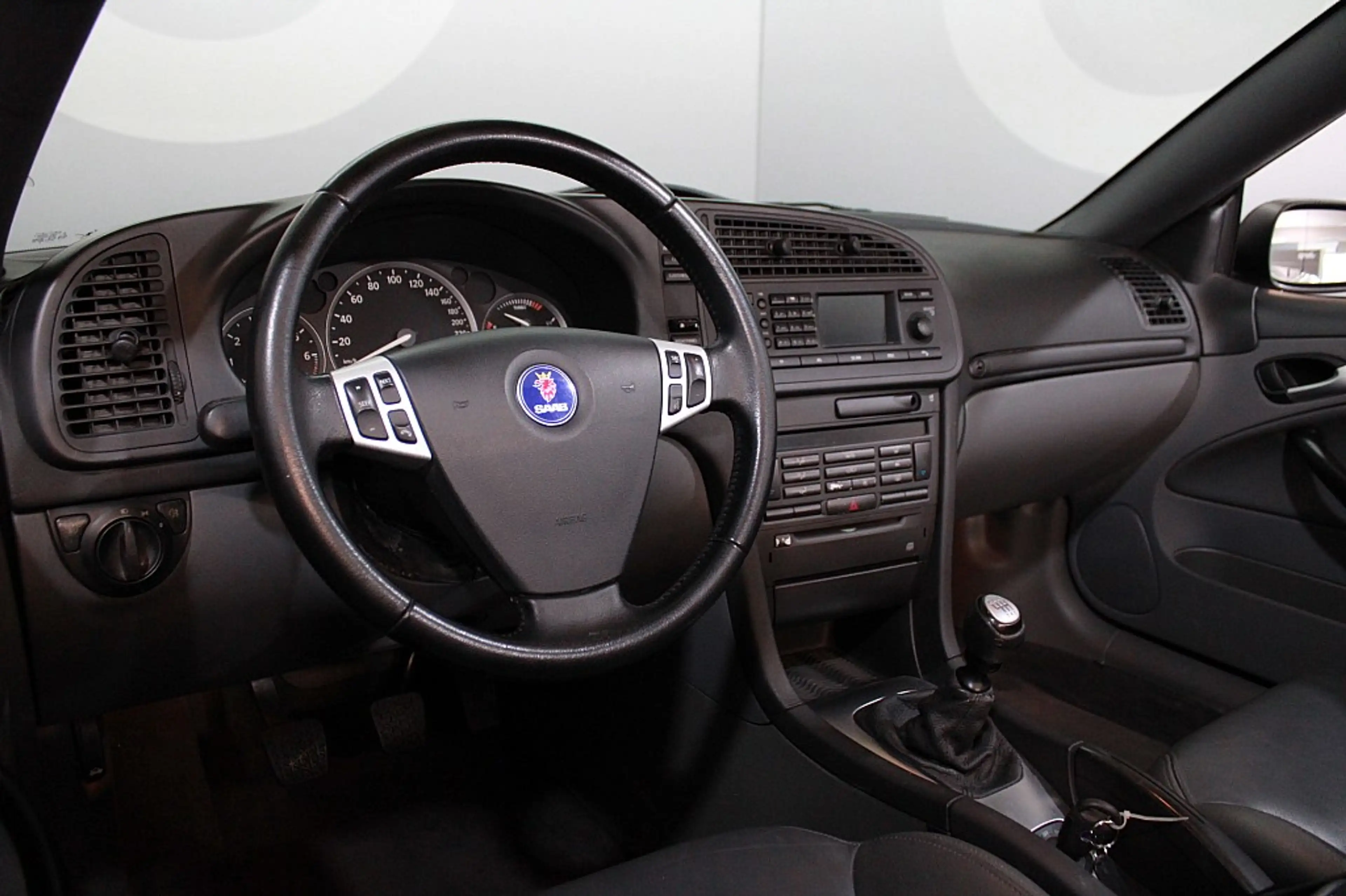 Saab 9-3 Cabrio Aero 2.0T — photo 9